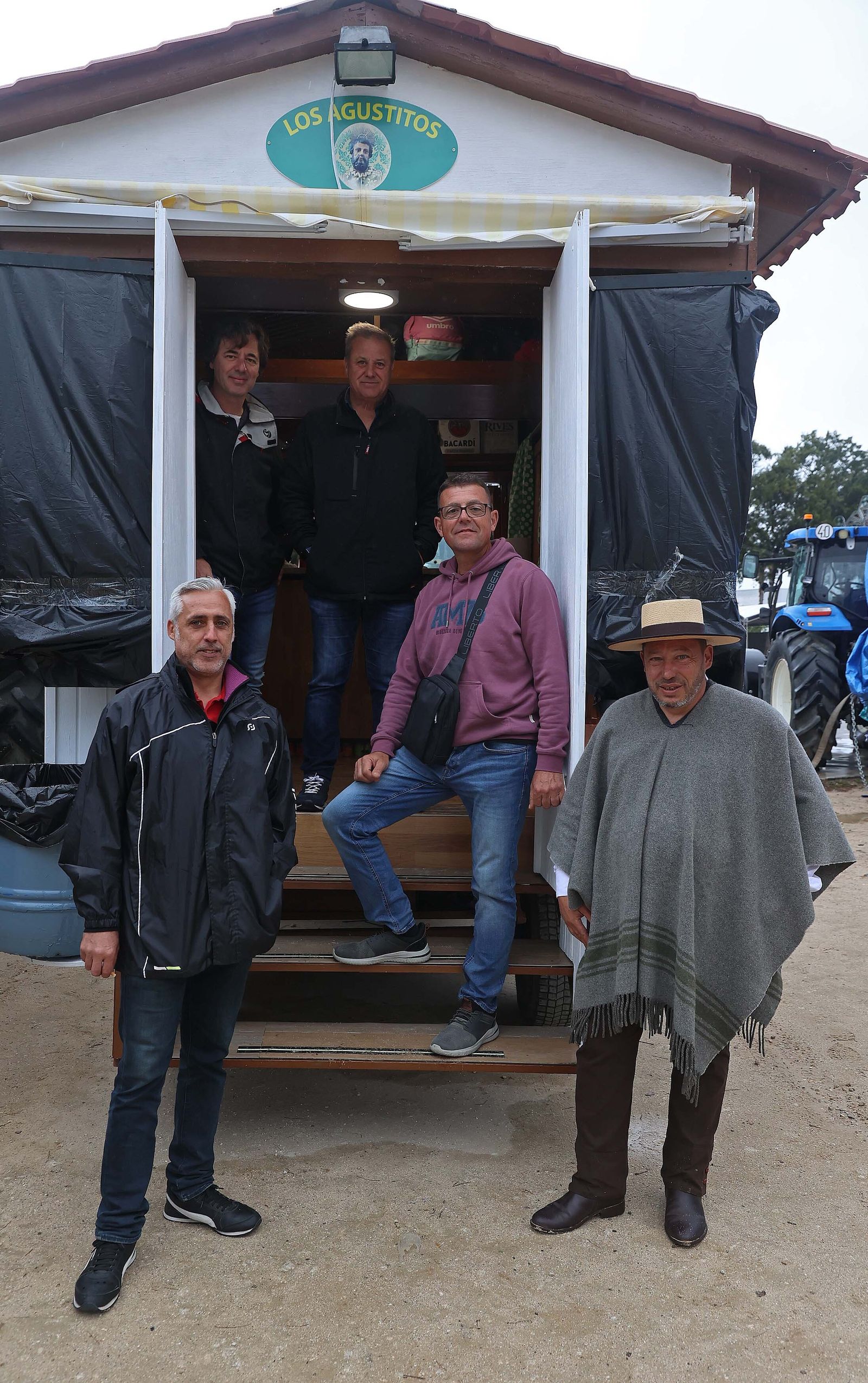 Búscate en las fotos del sábado en la romería de Los Barrios