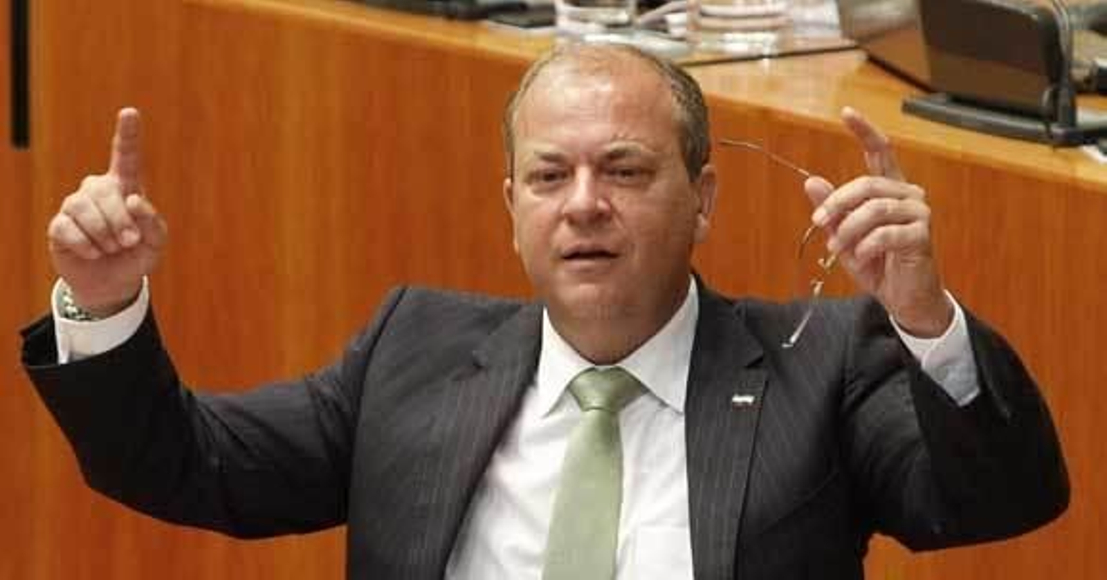 Piden a Monago que aclare sus 32 viajes a Canarias como senador Piden a Monago que aclare sus 32 viajes a Canarias como senador