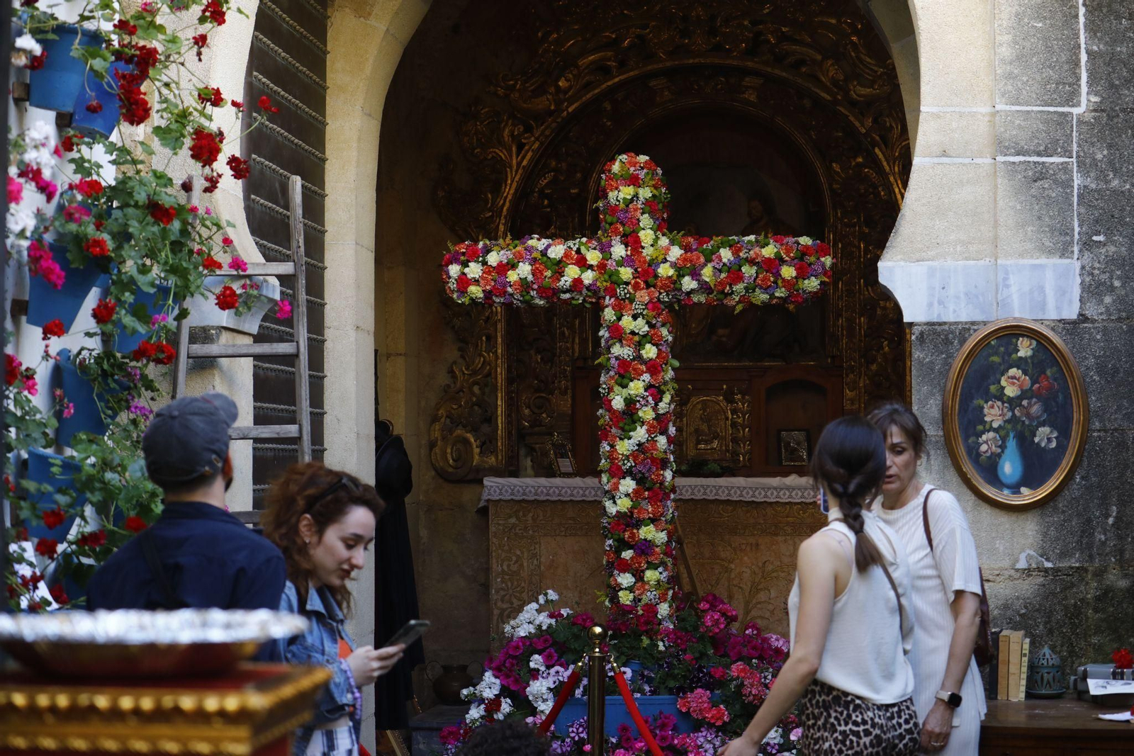 Cruz de la Asociación de Vecinos Alcázar Viejo. Las Cruces ganadoras del concurso municipal de Córdoba 2024, en imágenes