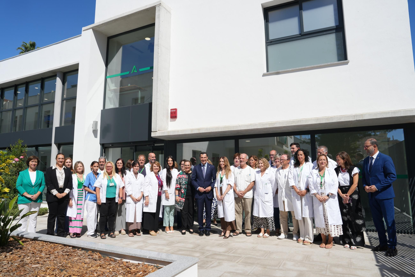 La inauguración oficial del centro de salud de Los Boliches, en Fuengirola.