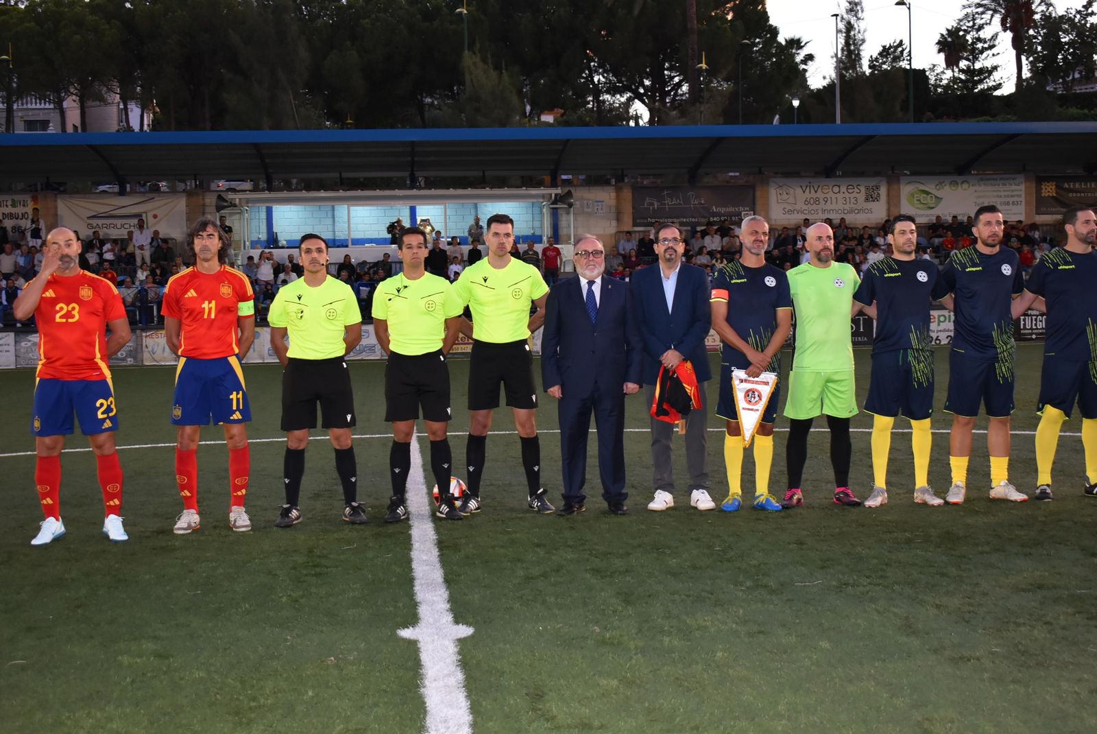 Las Leyendas de la selección española jugaron en Alhaurín de la Torre