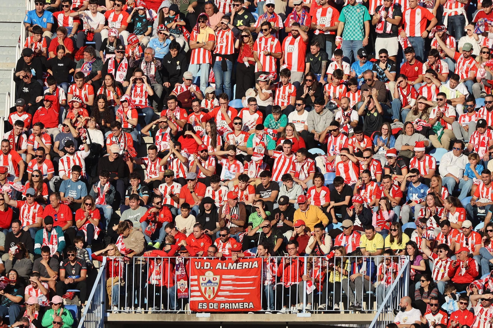 La zona visitante en el Málaga CF-UD Almería de la temporada 2024/25