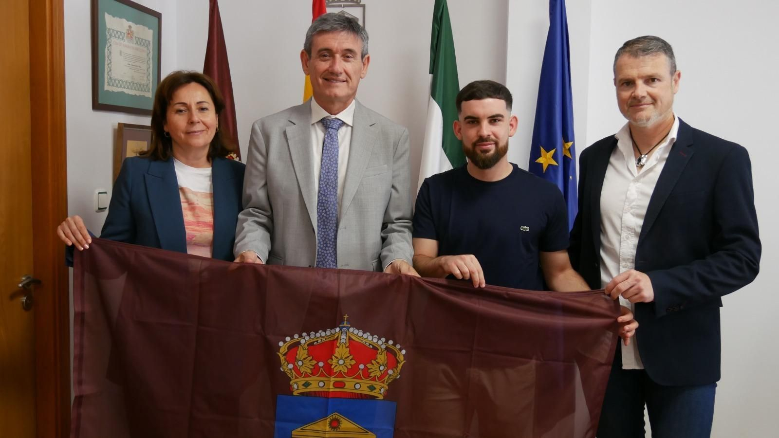 Pablo Fernández en su visita al consistorio.