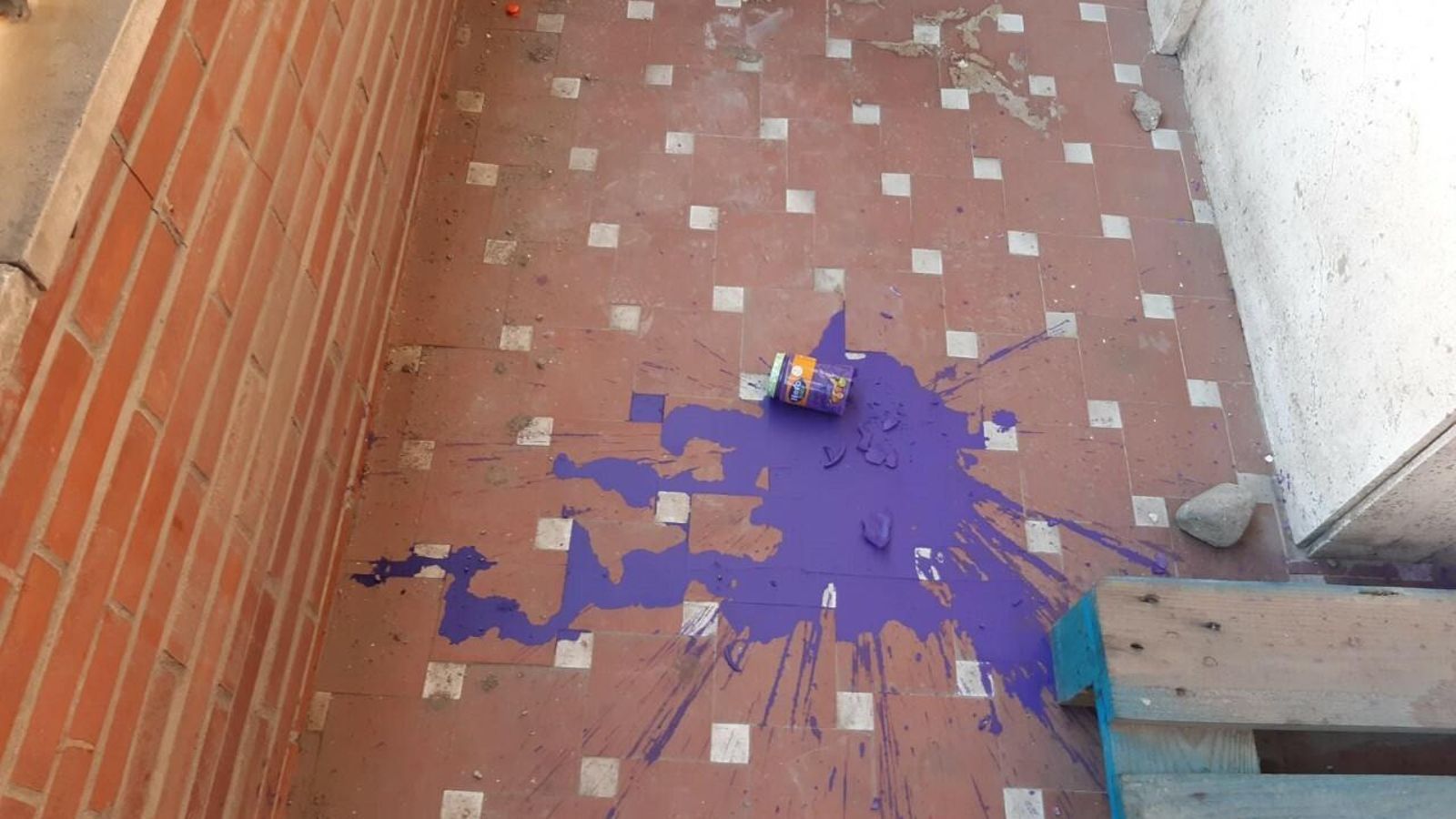 Ataque a la sede de Vox.