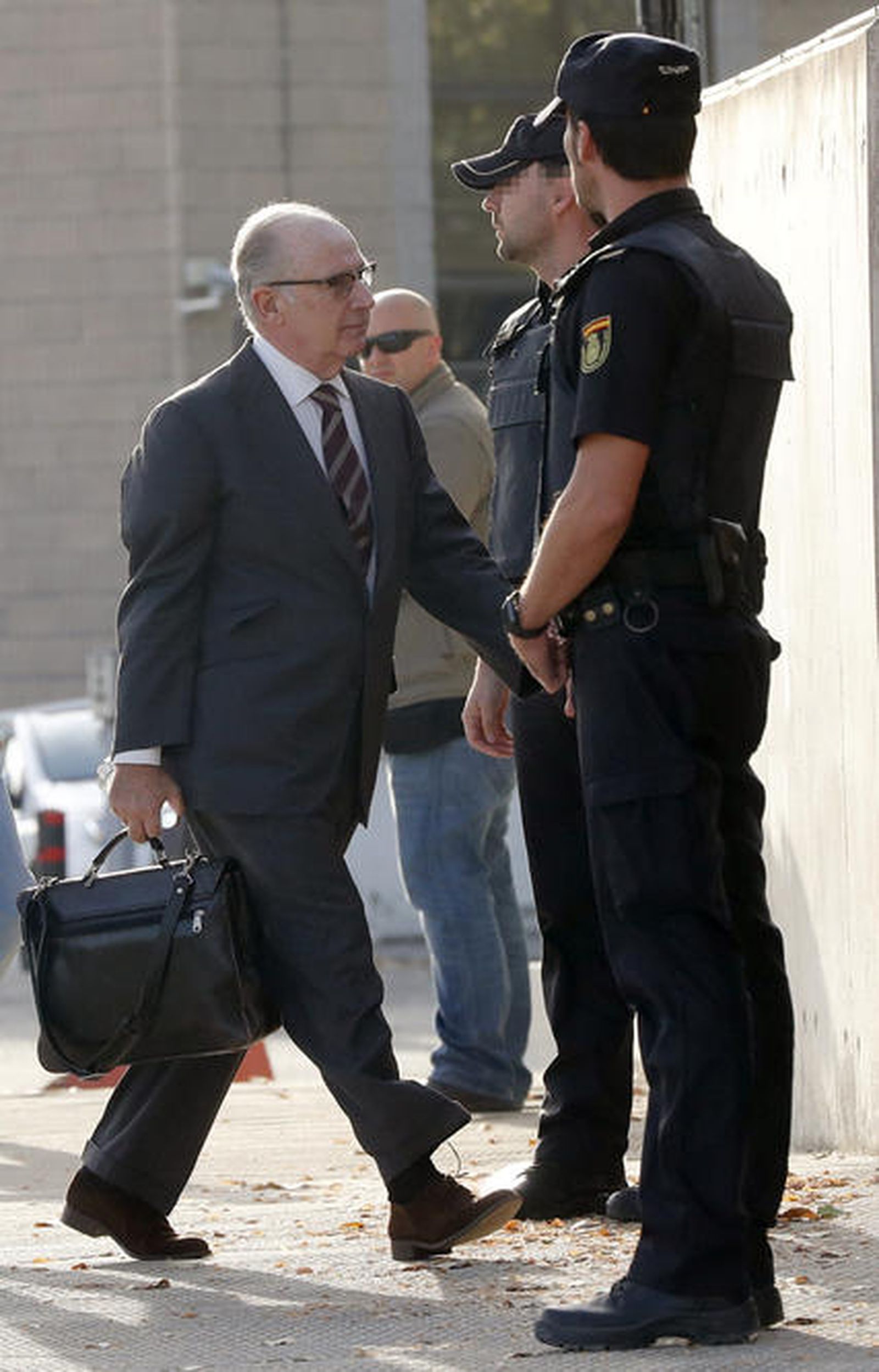 Rato asegura que las tarjetas eran "legales" y duda de la buena fe de Bankia