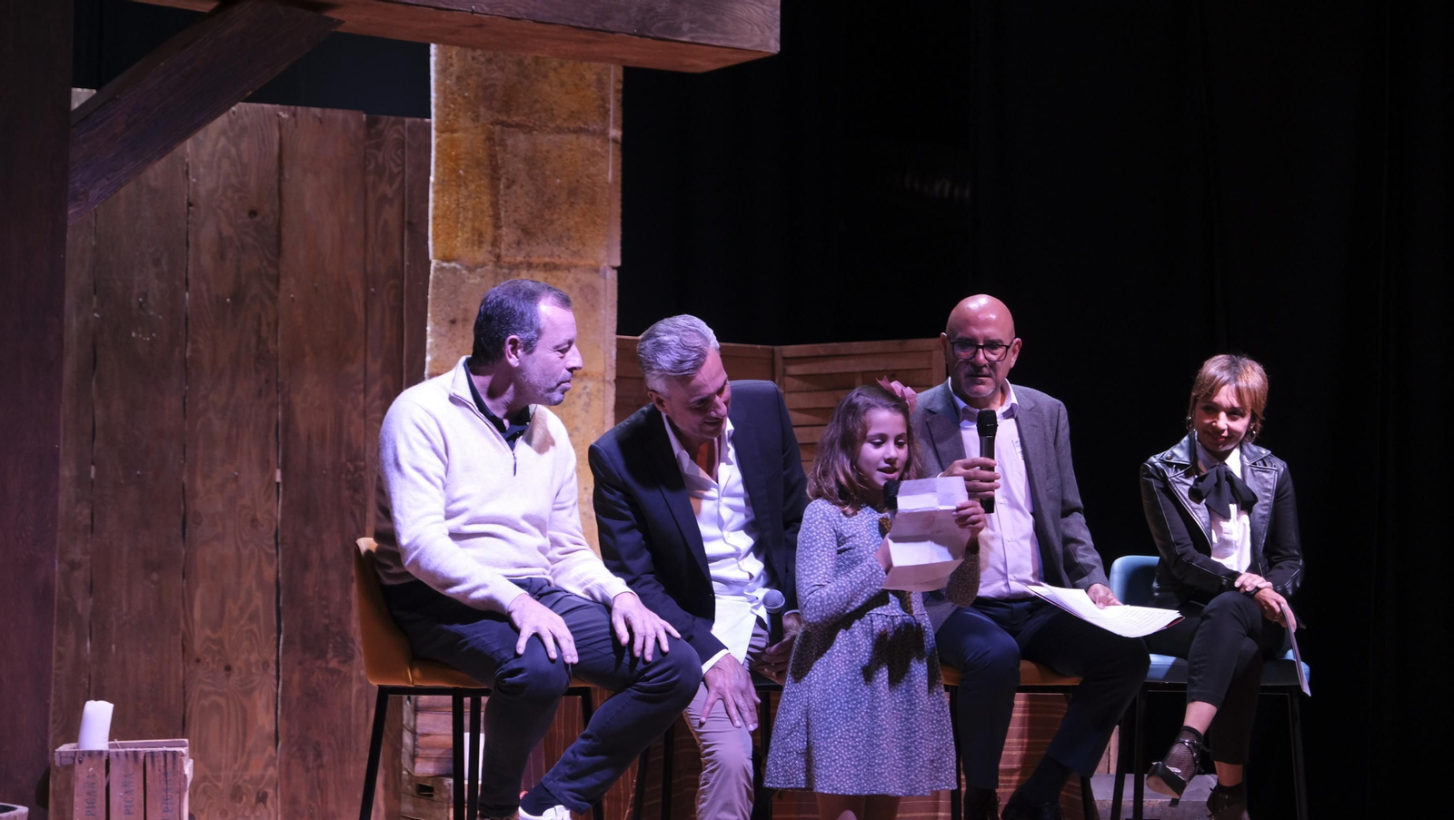 Imágenes de El Diario de los Libros, con Amós Milton