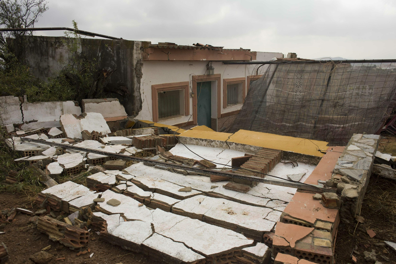 Fotos de los daños causados por los tornados en Campillos