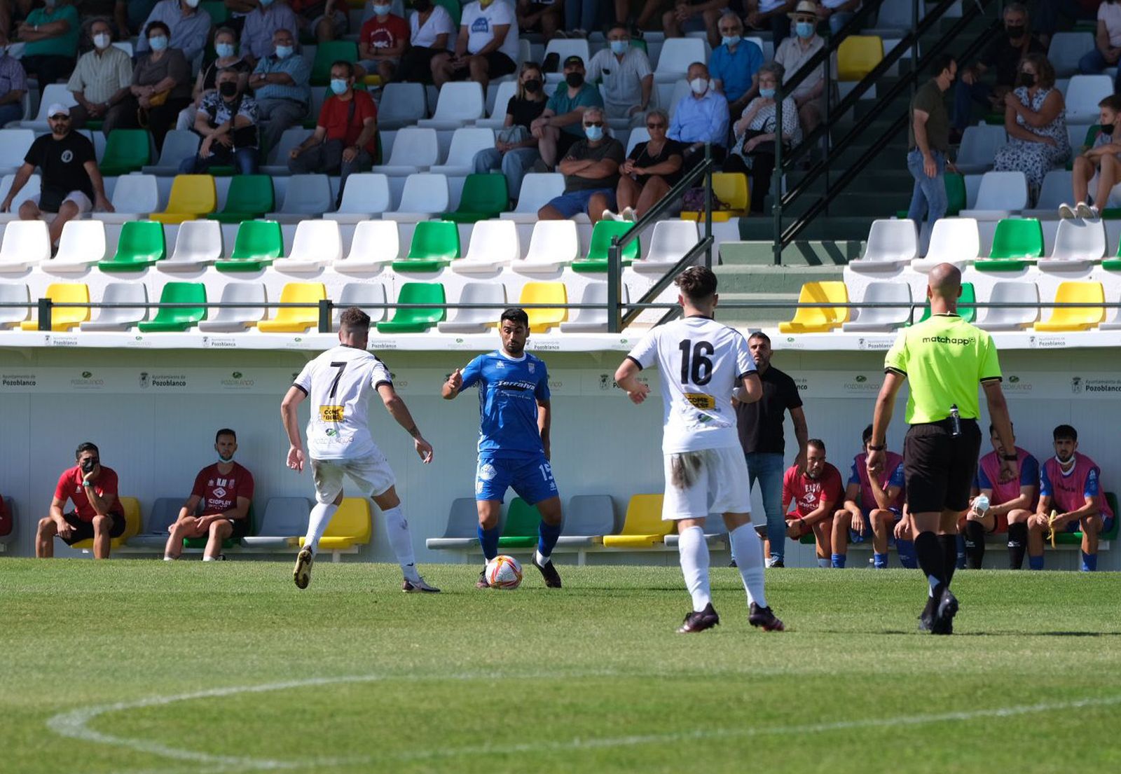 Adri fue la gran novedad en el once del Xerez CD ante el Pozoblanco tras superar su lesión.