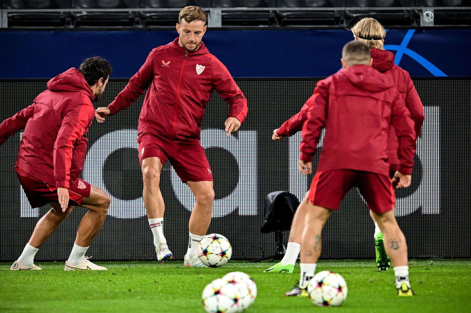 Las imágenes del viaje del Sevilla a Dortmund