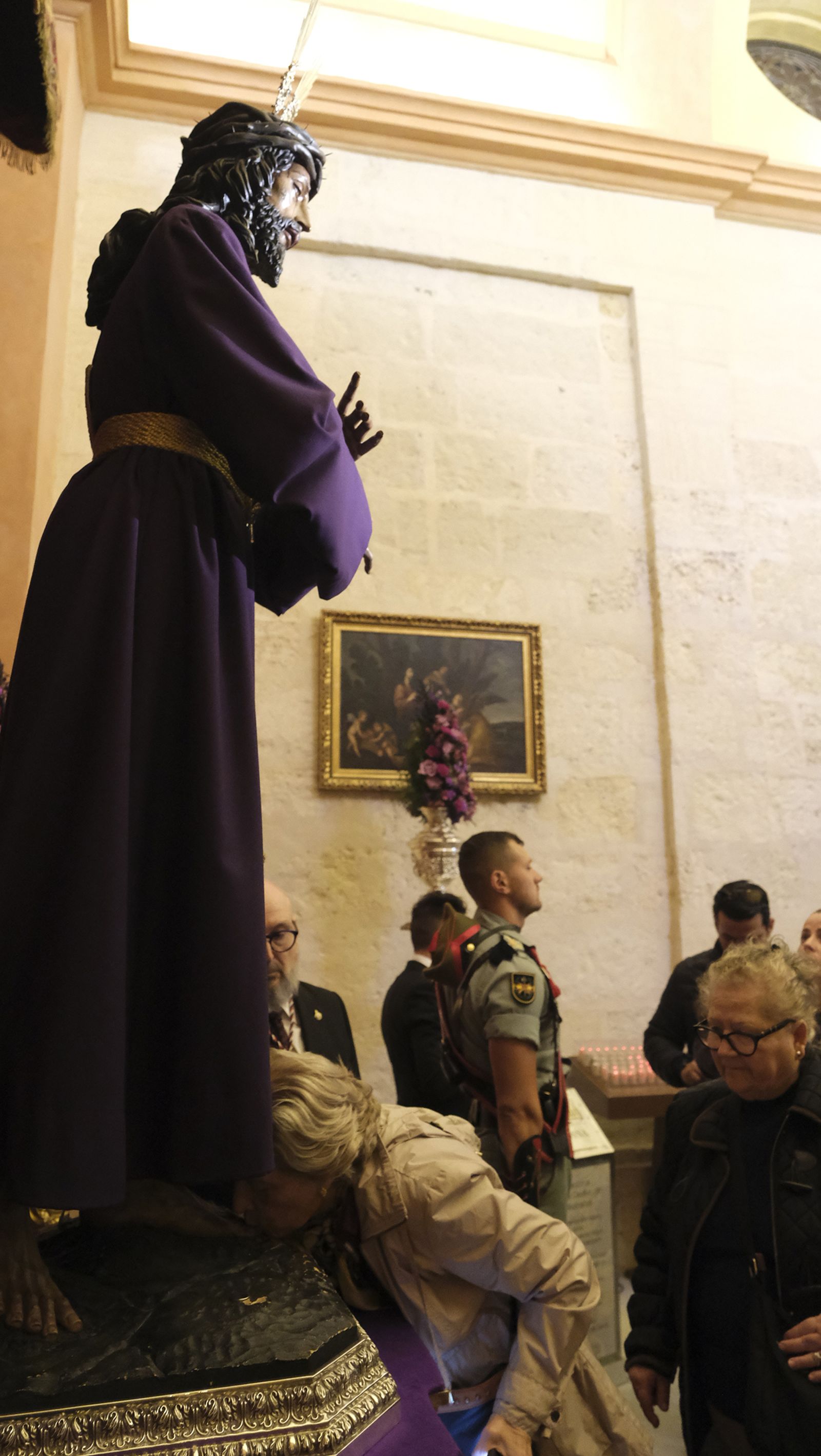 El besapiés del Cristo de Medinaceli en imágenes