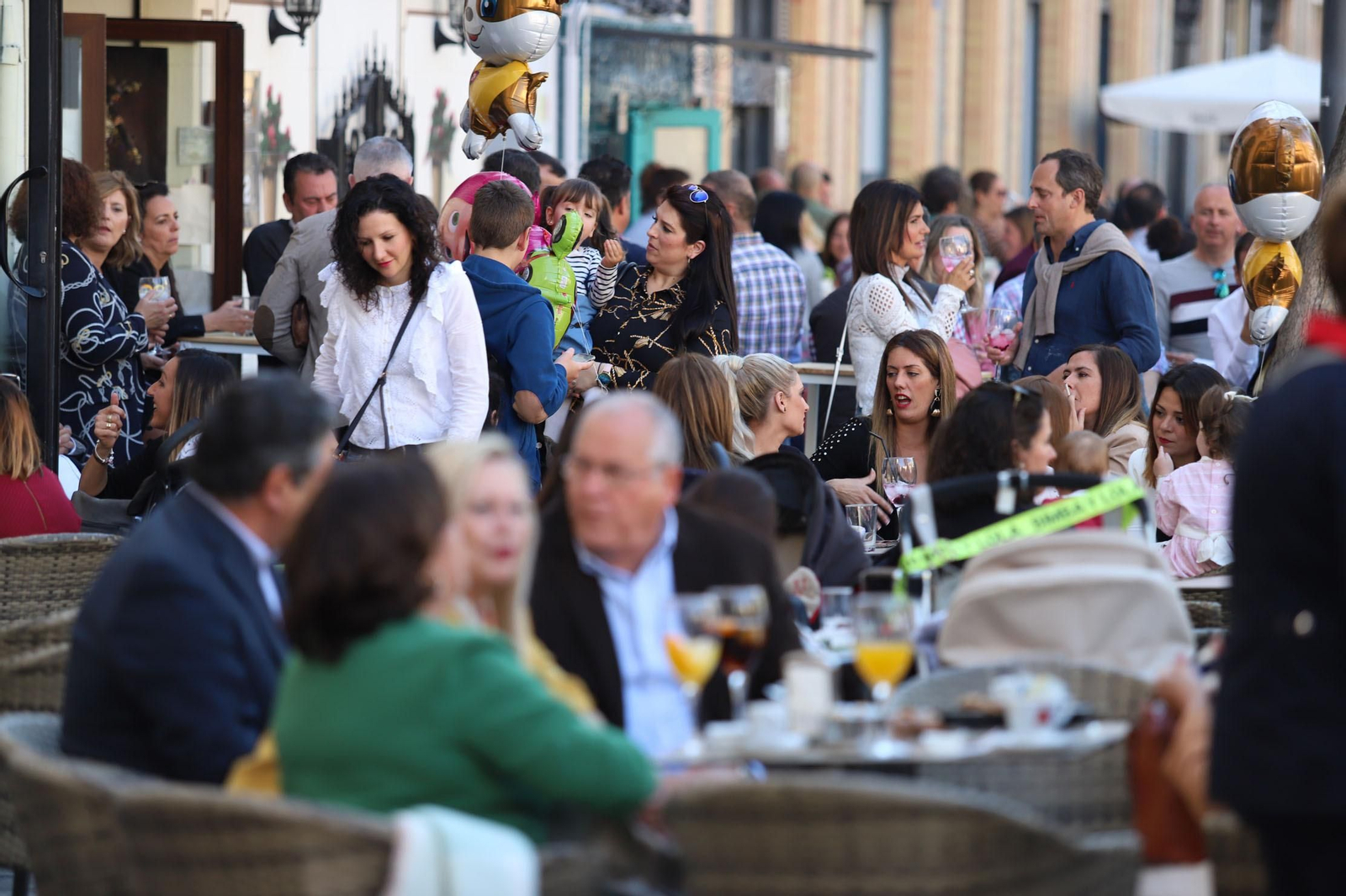 Ambiente  para recibir a la Legión en las calles de Huelva