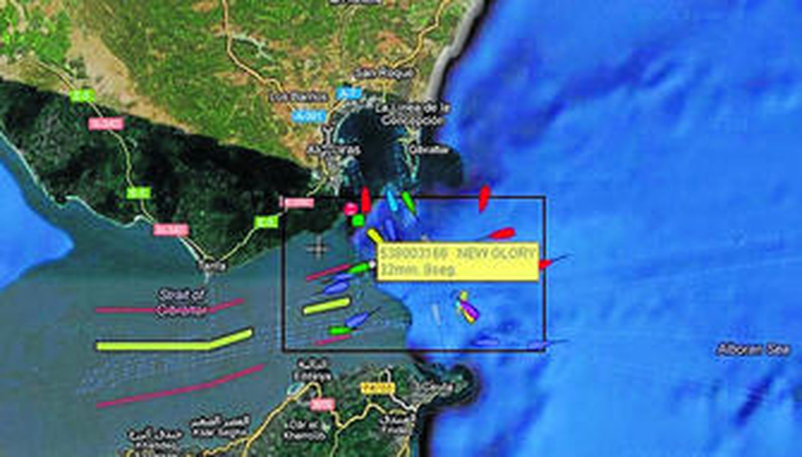Imagen de la señal AIS de los buques siniestrados, el 'New Glory' y el ' Millenium Dos', en el Estrecho.