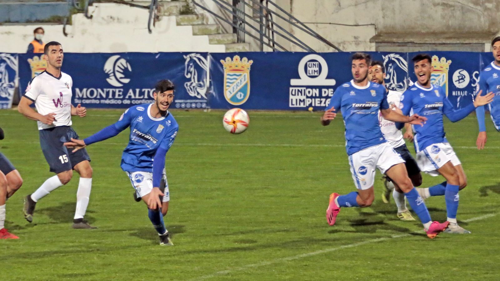 Imágenes del Xerez CD y CD Pozoblanco en el Pedro S. Garrido