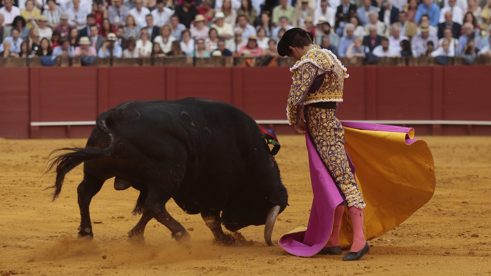 Las imágenes de la corrida mixta en la Maestranza