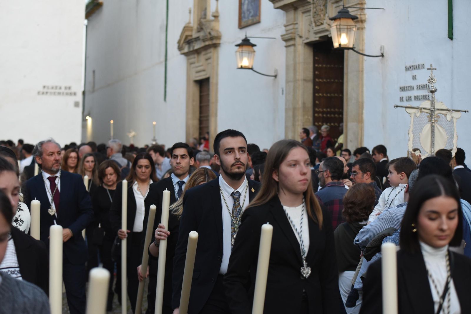 El vía crucis del Señor de la Humildad y Paciencia de Córdoba, en imágenes