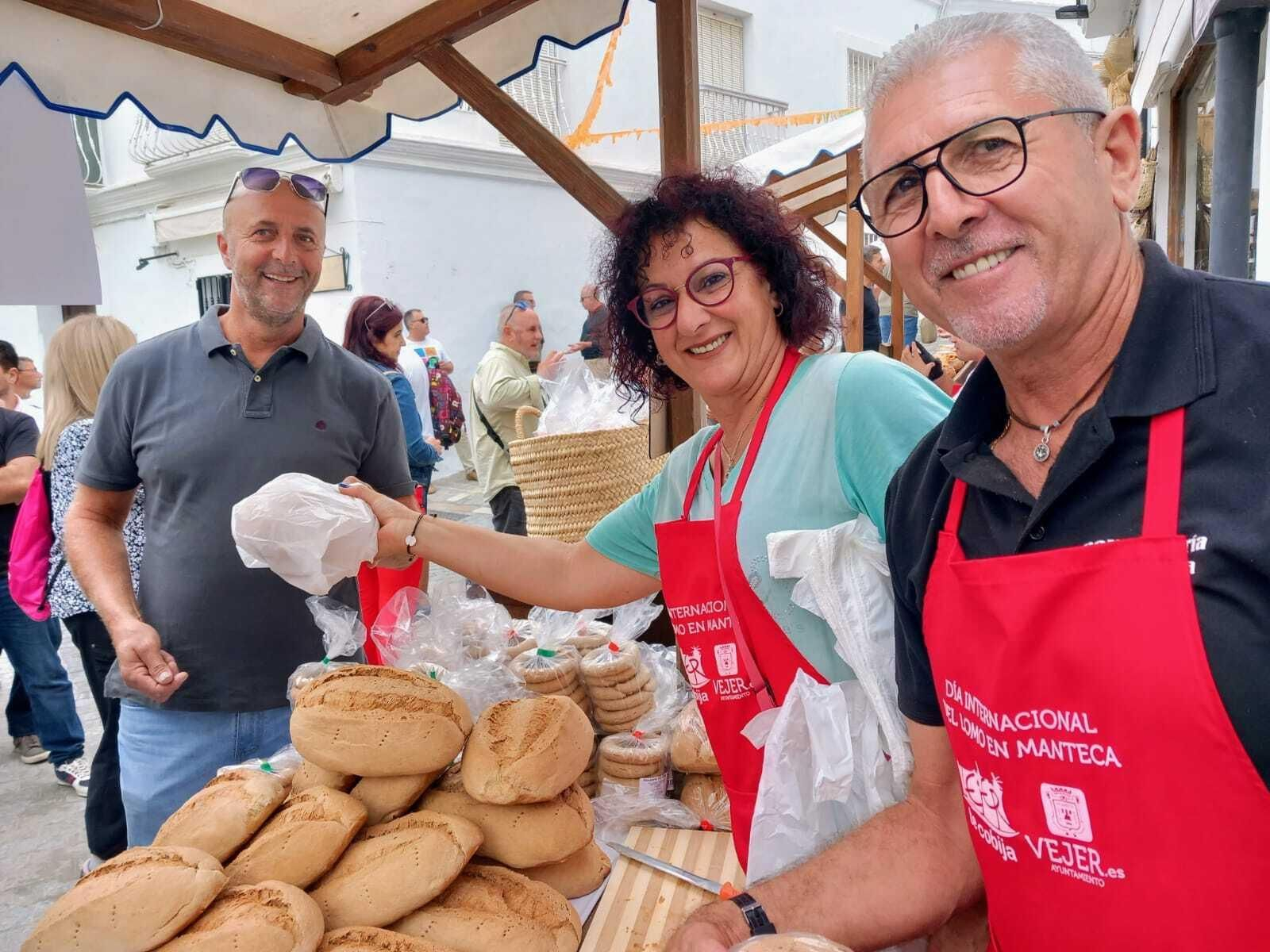 Las imágenes del Día de Lomo en manteca en Vejer: un sabroso plan en uno de los pueblos bonitos de Cádiz