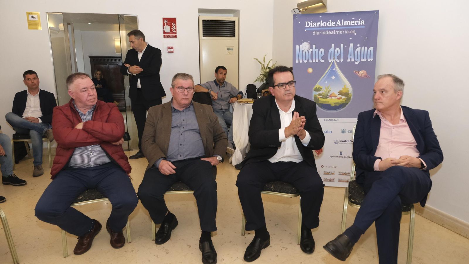 Imágenes del foro Noche del Agua de Diario de Almería