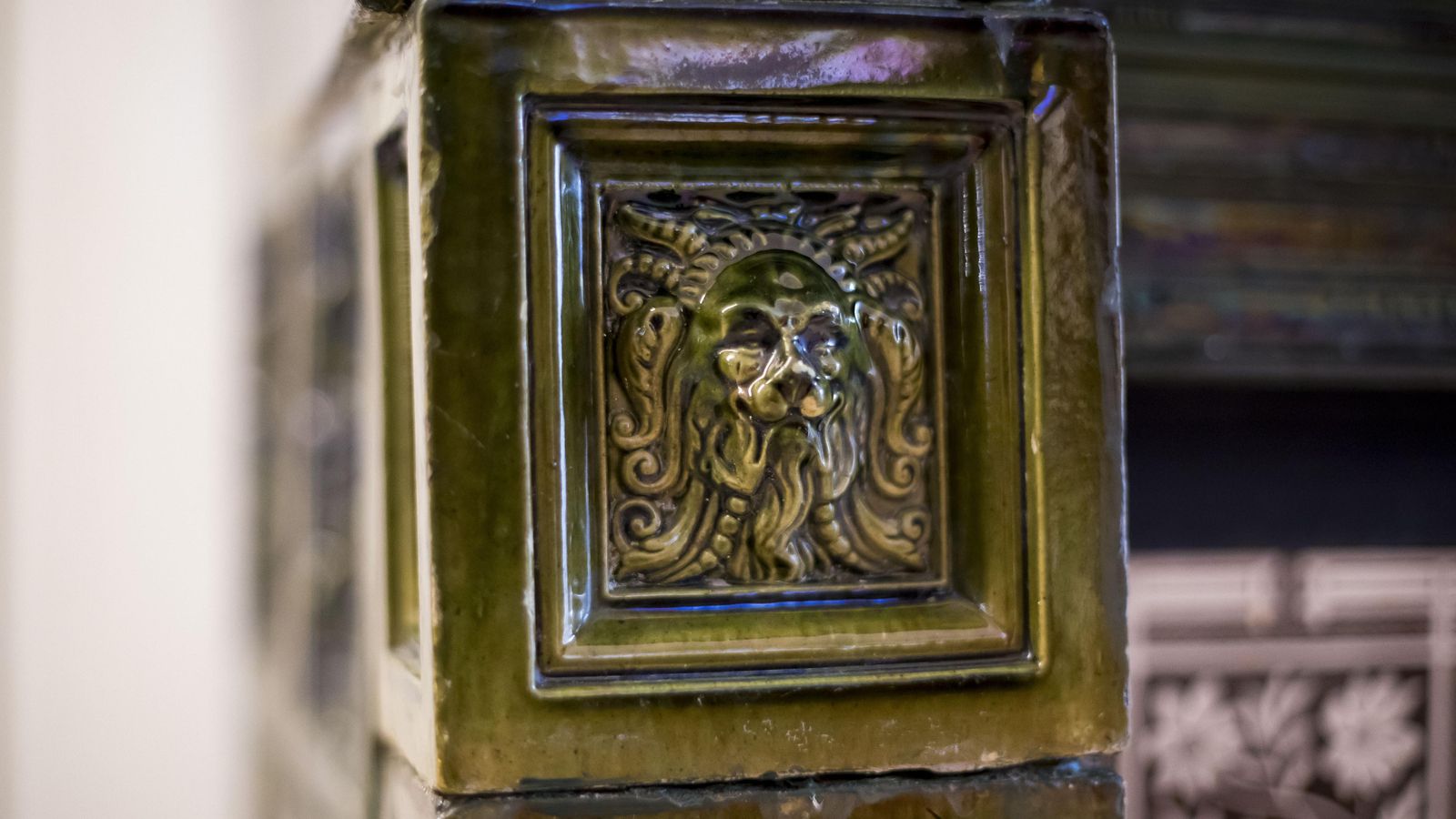 Detalle de la chimenea.