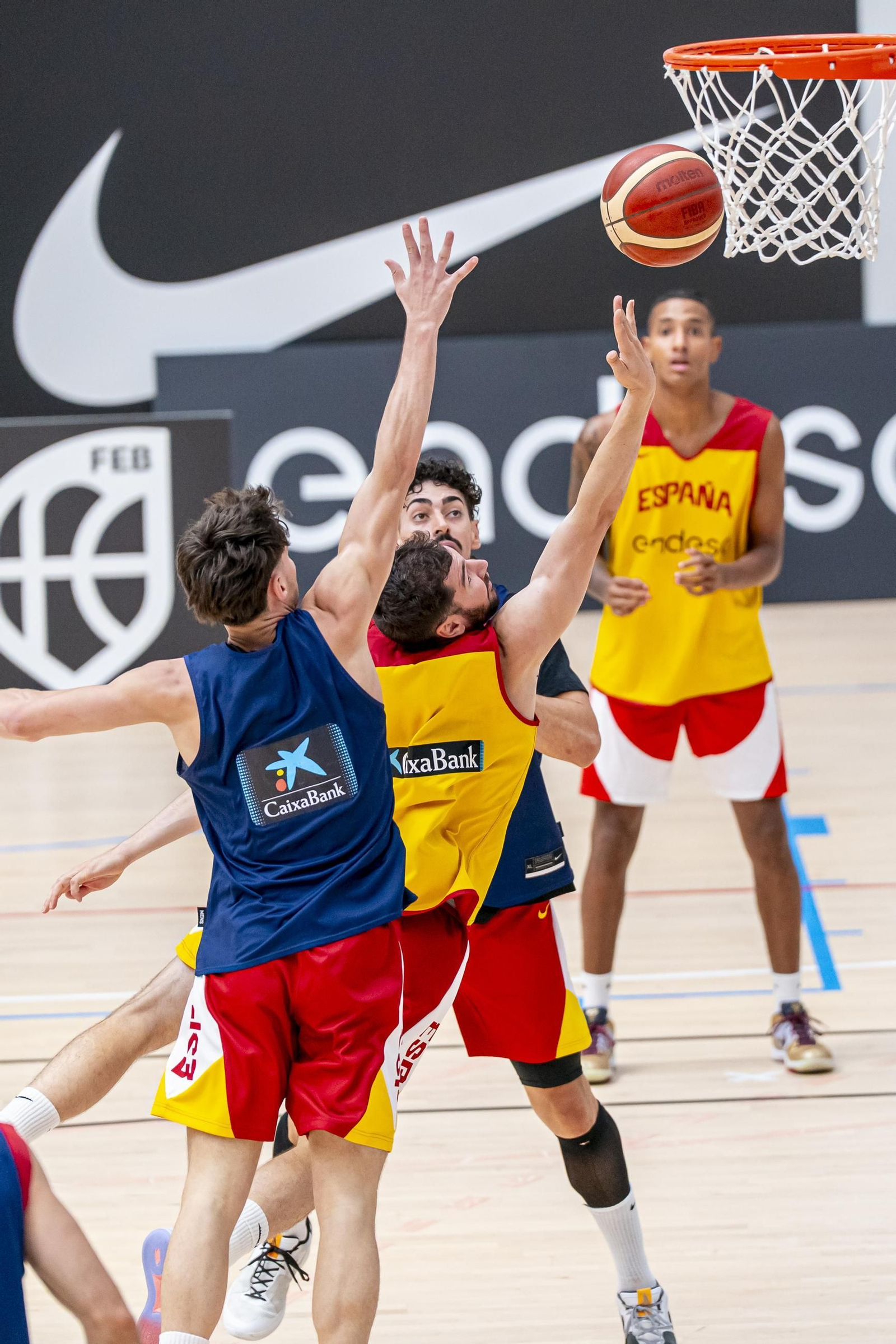 España acaba su trabajo en Madrid antes de venir a Málaga