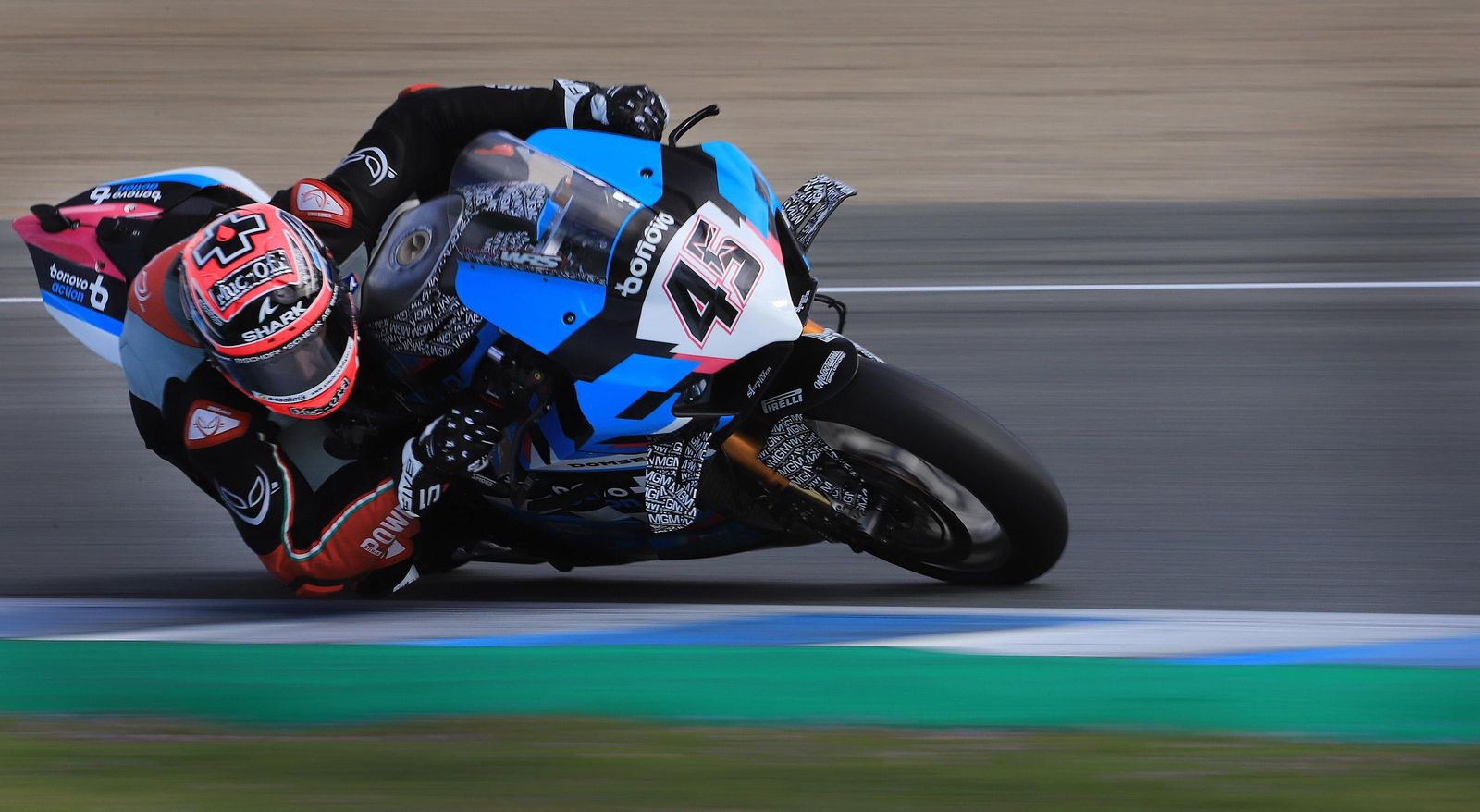 Imágenes del entrenamiento de Superbike en el Circuito de Jerez