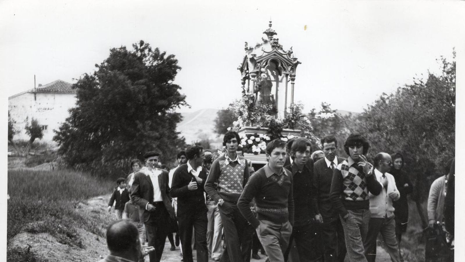 Momento de la bajada de la virgen hace 50 años.