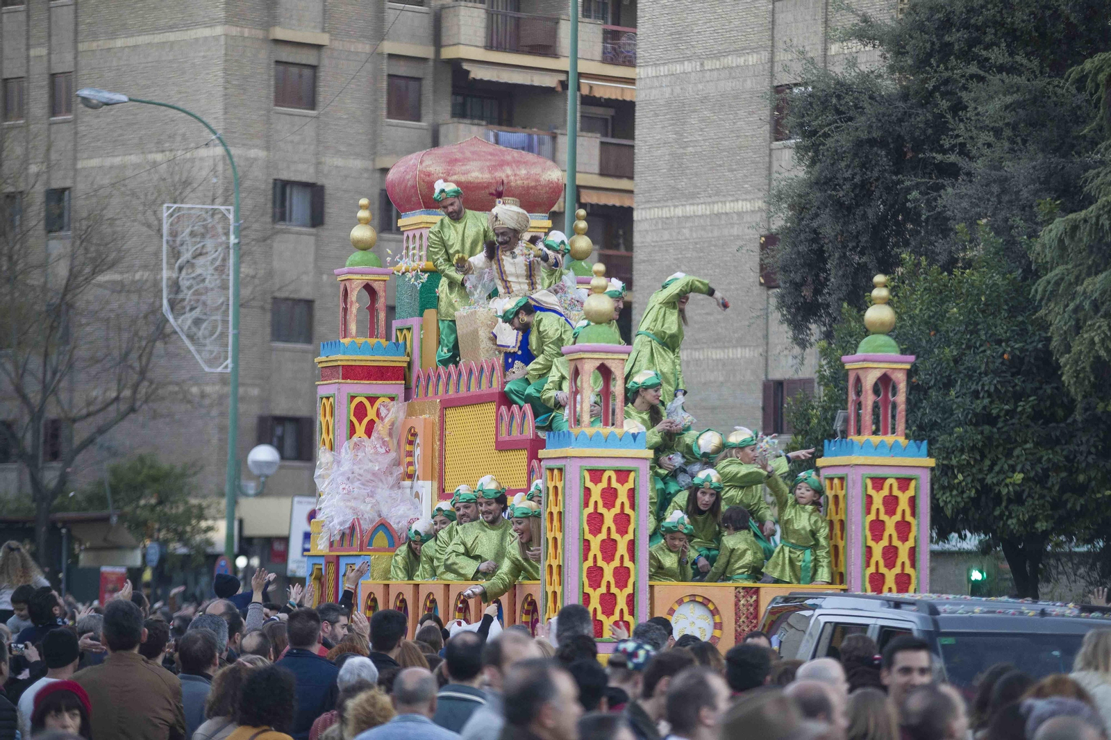 La Cabalgata de Reyes Magos de Sevilla, en imágenes