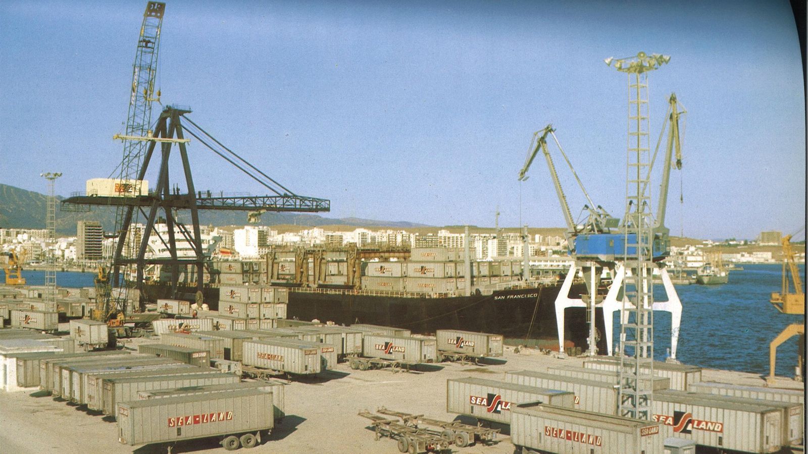 La terminal de Isla Verde en 1975.