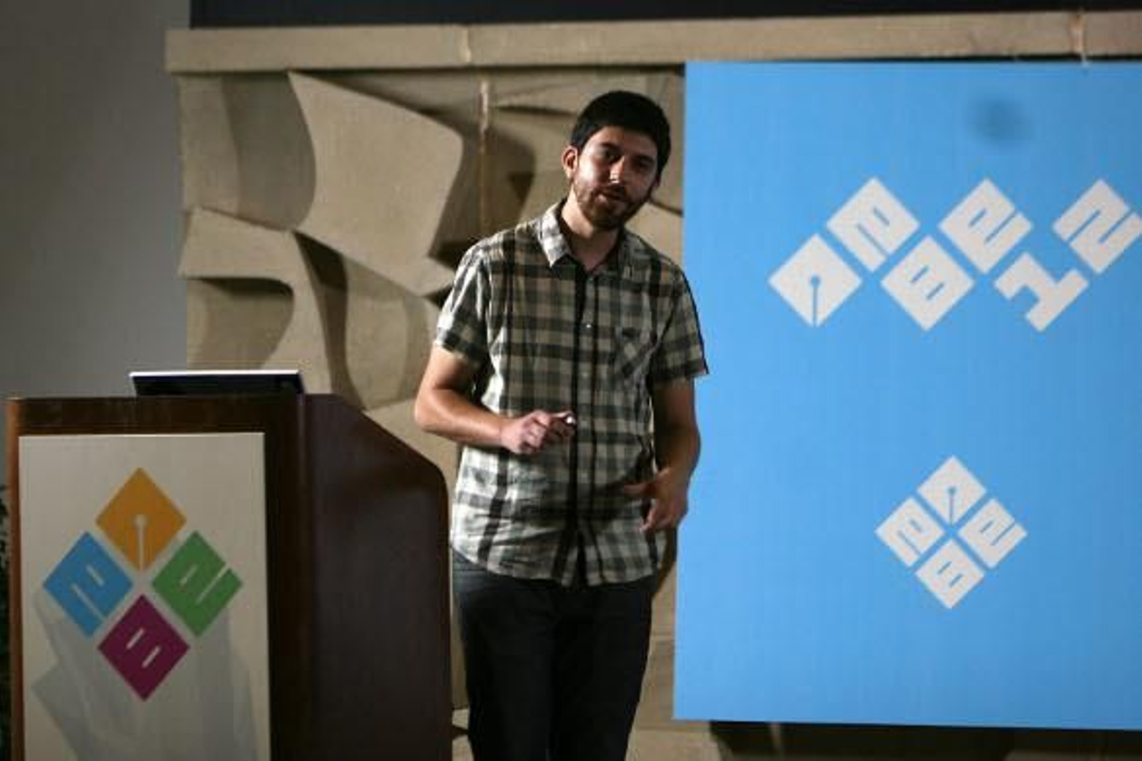 Un EBE con 92 millones de tuits