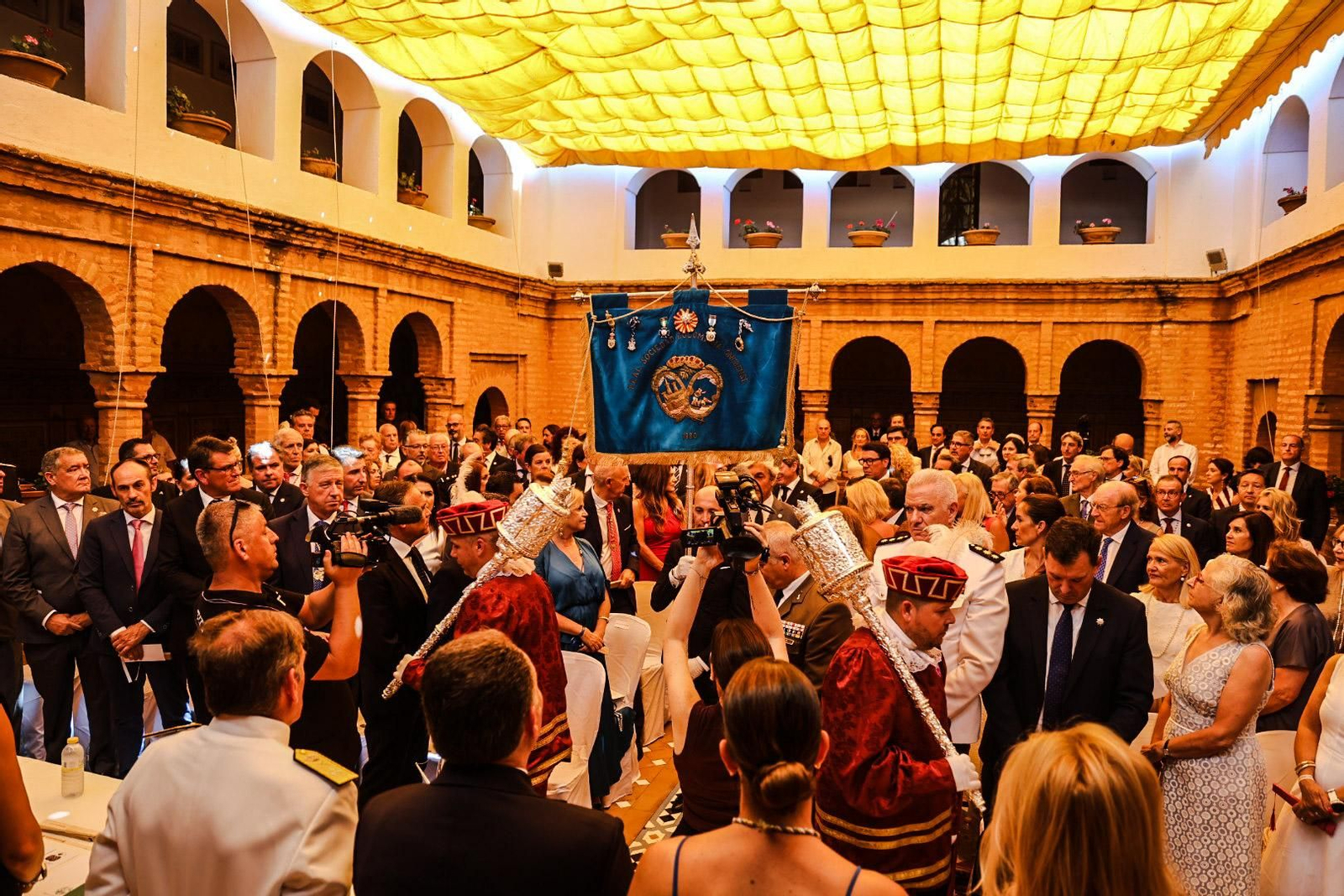 Imágenes del acto institucional de la Real Sociedad Colombina Onubense en el Monasterio de La Rábida