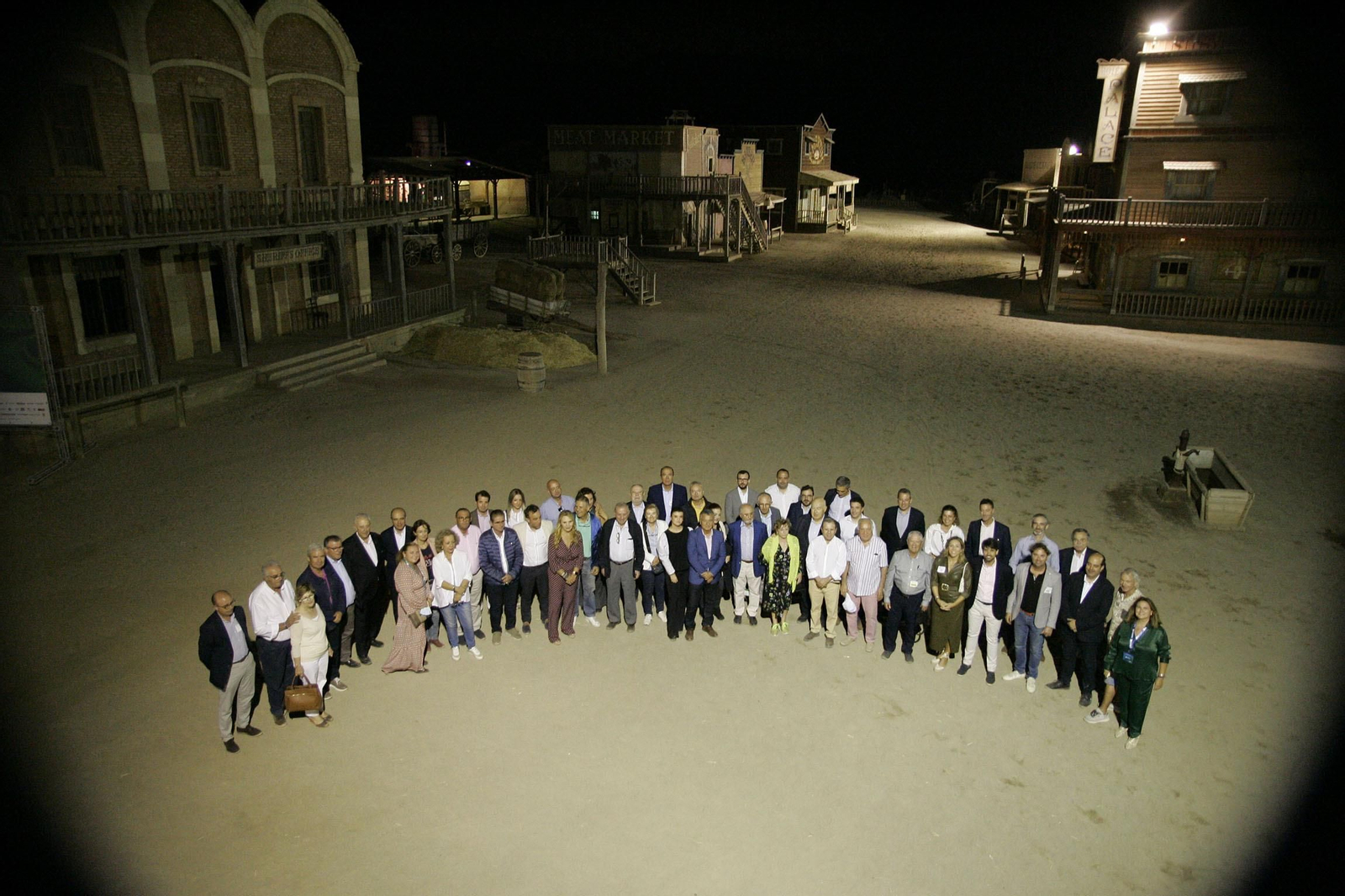 Objetivo Almería AVE ha reivindicado en el MiniHollywood la agilización de las obras de Corredor Mediterráneo