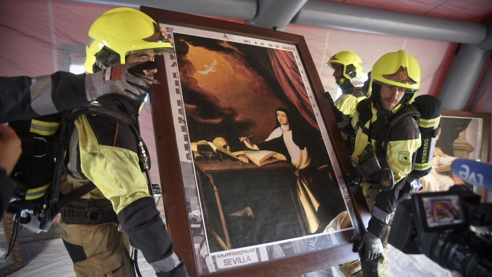 Imagen del simulacro realizado en la Catedral y Archivo de Indias