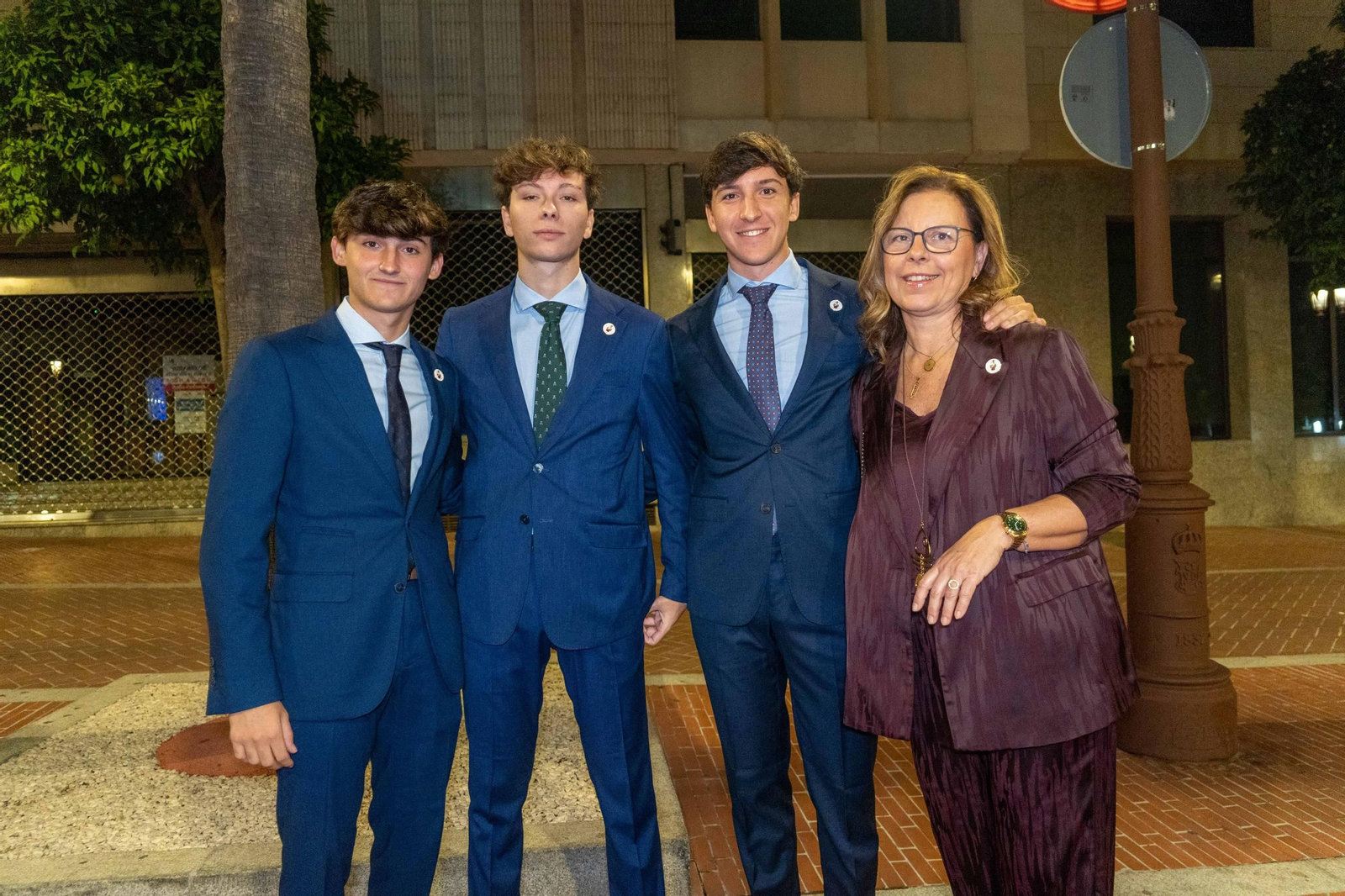 Imágenes de los invitados a la gala de los  37 premios Onubenses del Año