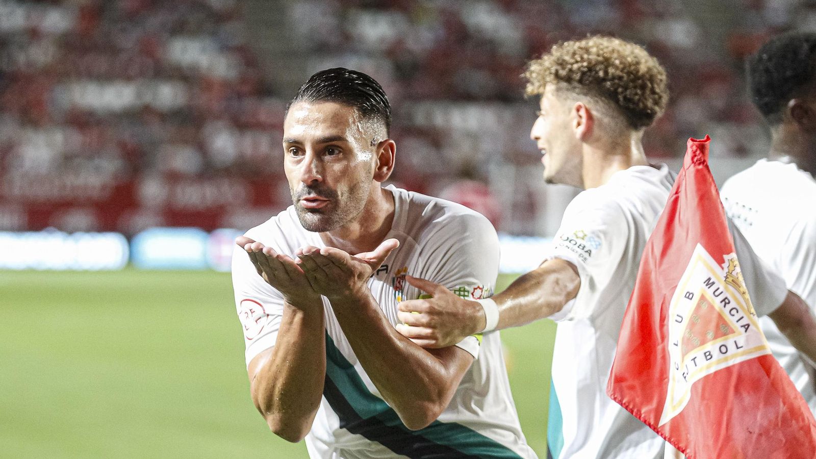 Kike Márquez celebra uno de sus goles con el Córdoba CF en el presente curso. Kike Márquez celebra uno de sus goles con el Córdoba CF en el presente curso.