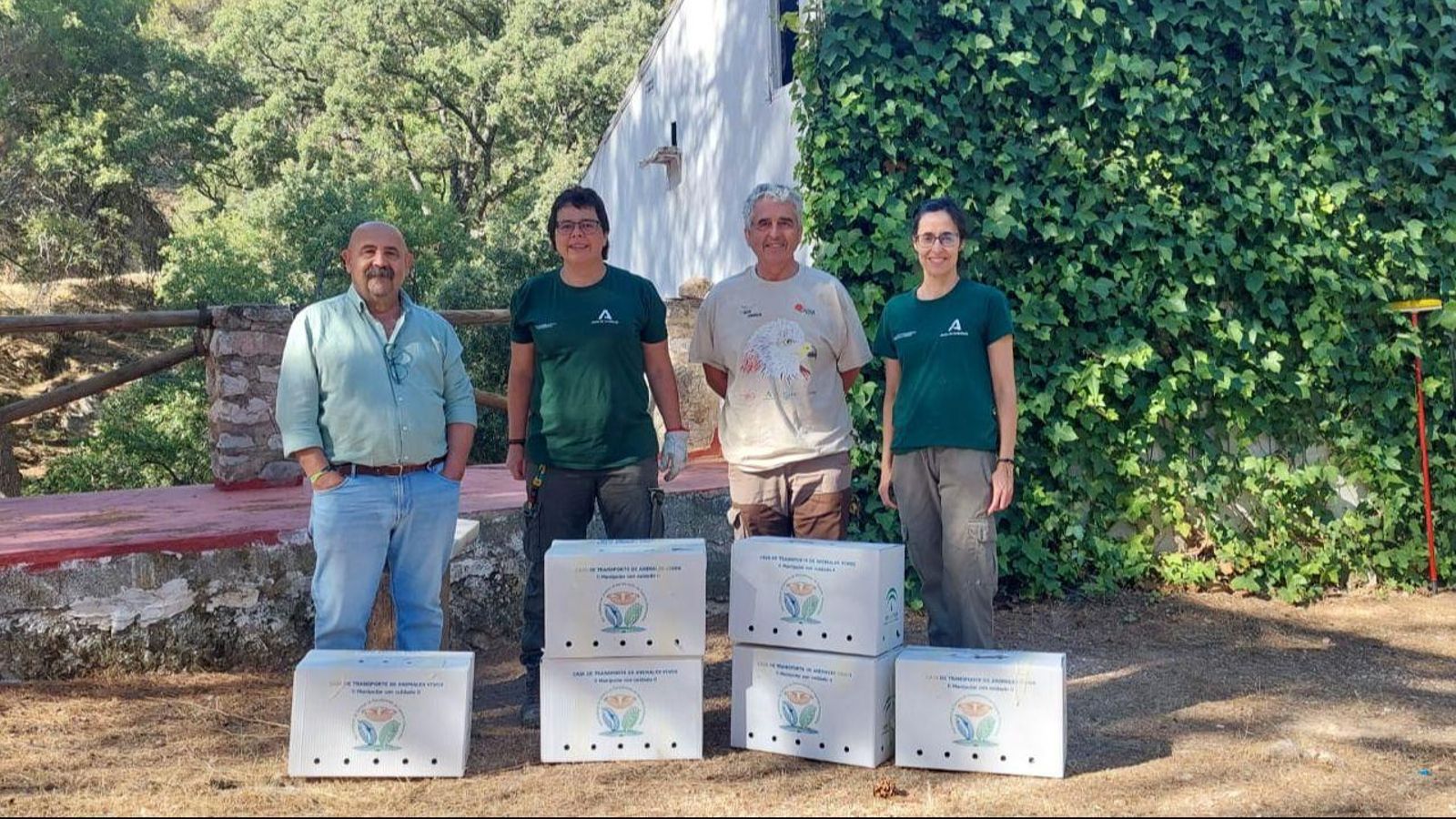 Cesión de ejemplares en el CREA Quiebrajano.