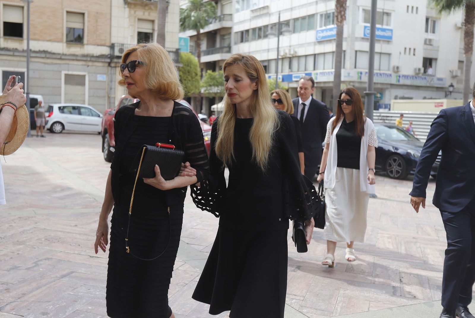 Llegada del féretro de Miguel Baez Litria la Capilla Ardiente de Huelva