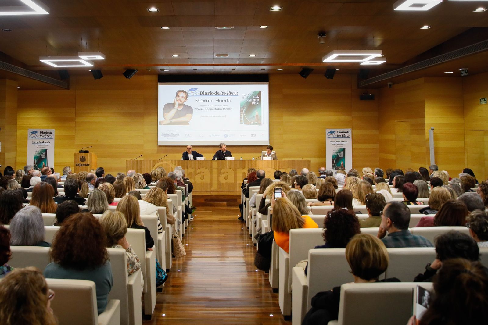 ¿Has estado en la presentación del libro de Máximo Huerta? Entra en la galería y buscate