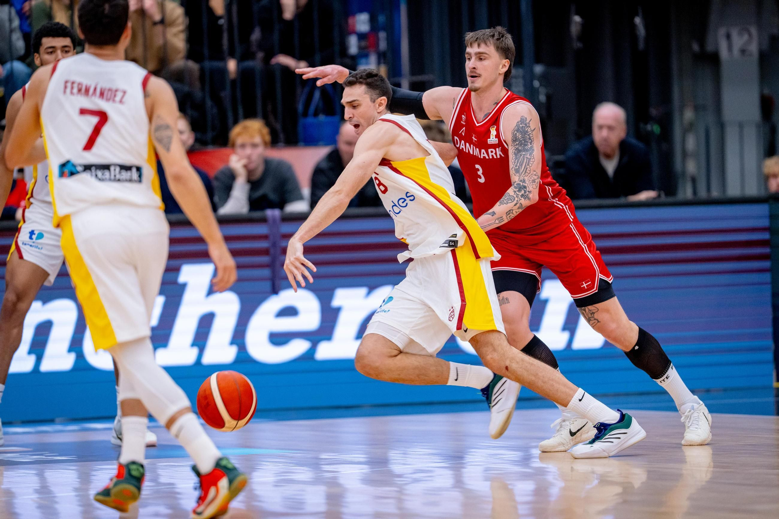 Las mejores fotos del Dinamarca-España de baloncesto