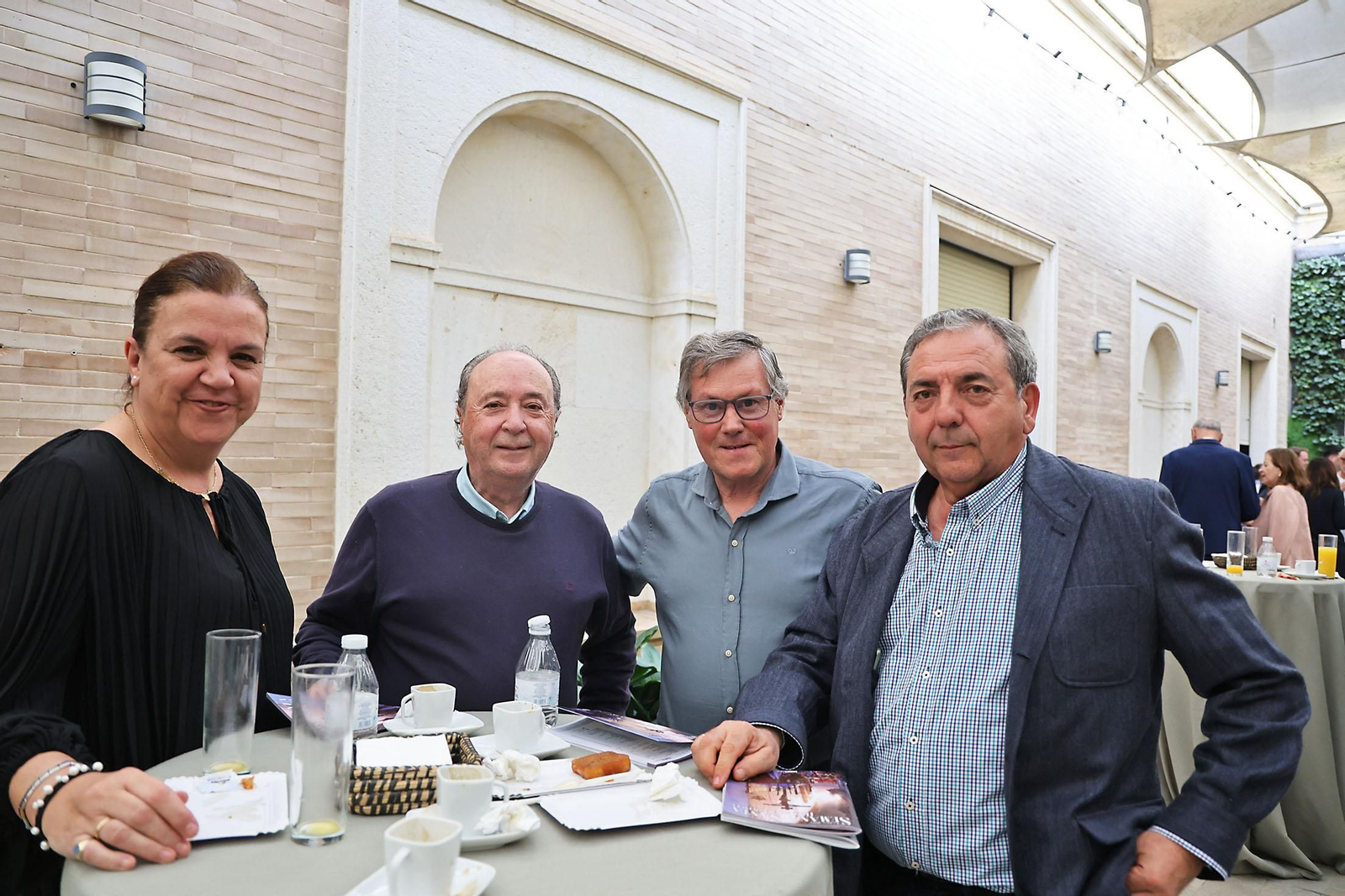 Imágenes de la presentación la Guía de Semana Santa de Huelva Información 2025