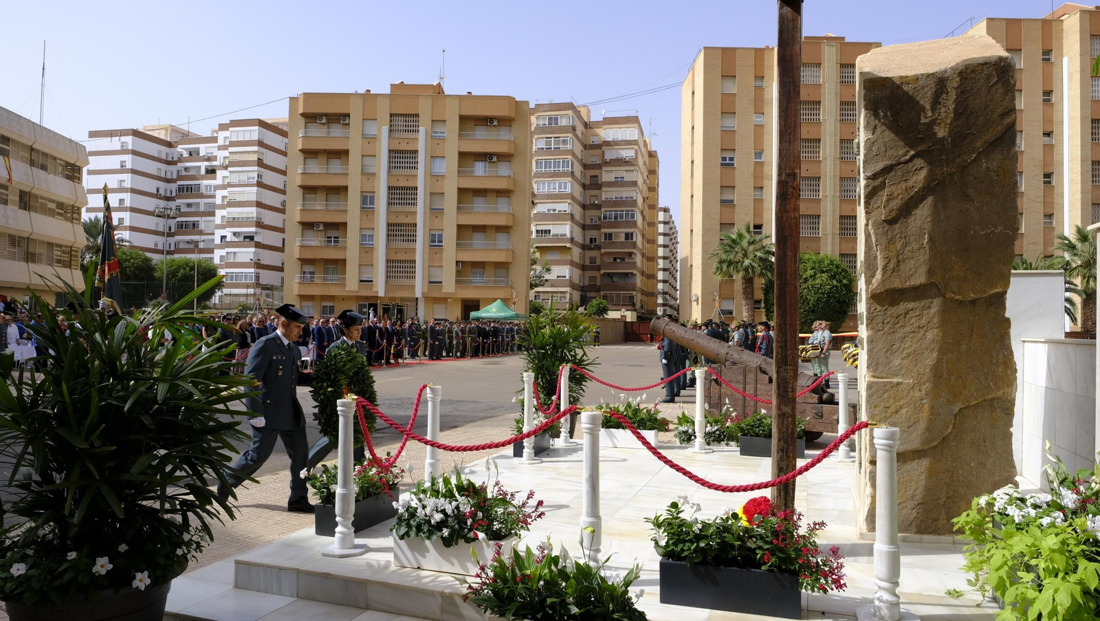 Las imágenes de la celebración del Día del Pilar en la Comandancia de la Guardia Civil de Almería