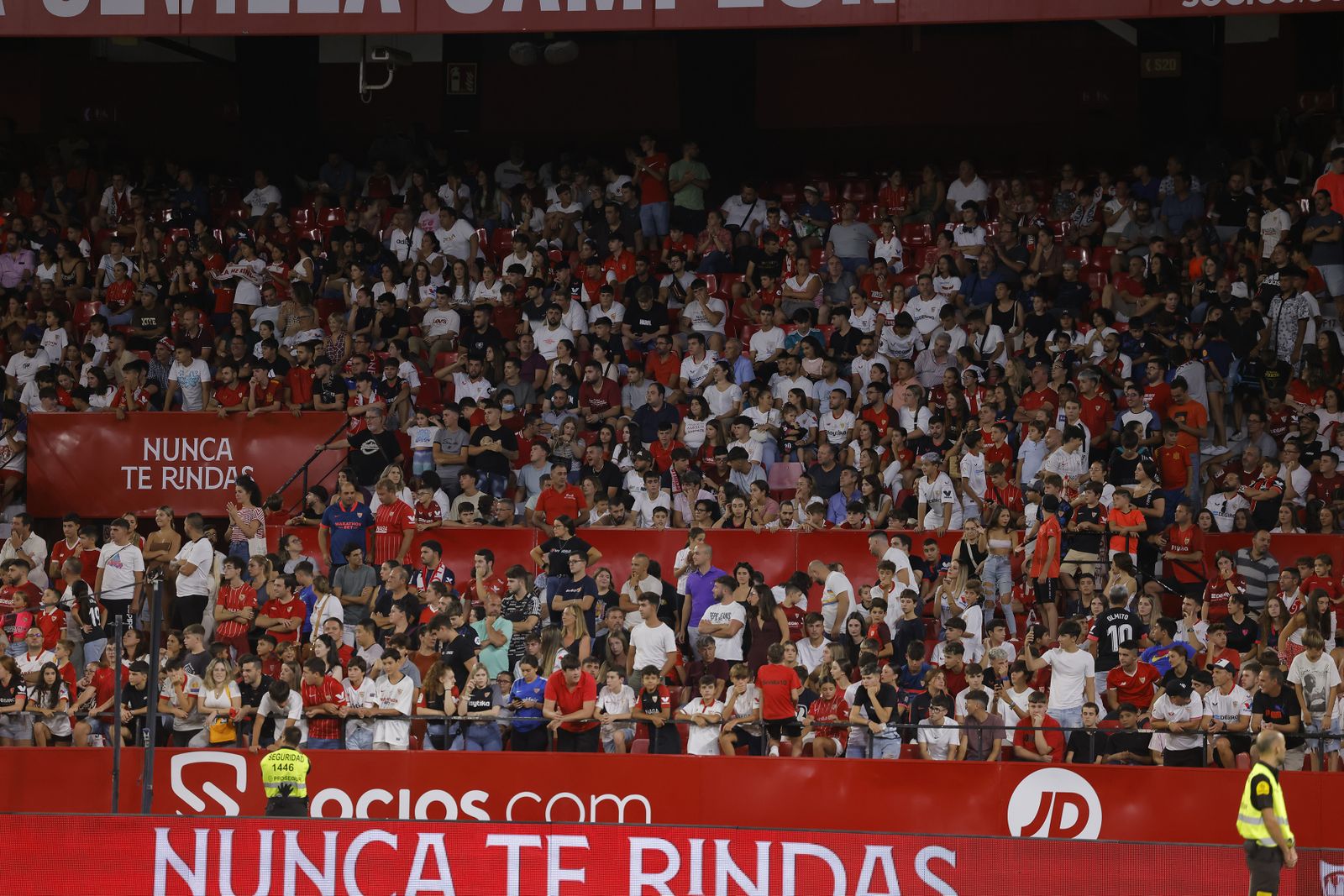 Búscate en la presentación de Sergio Ramos