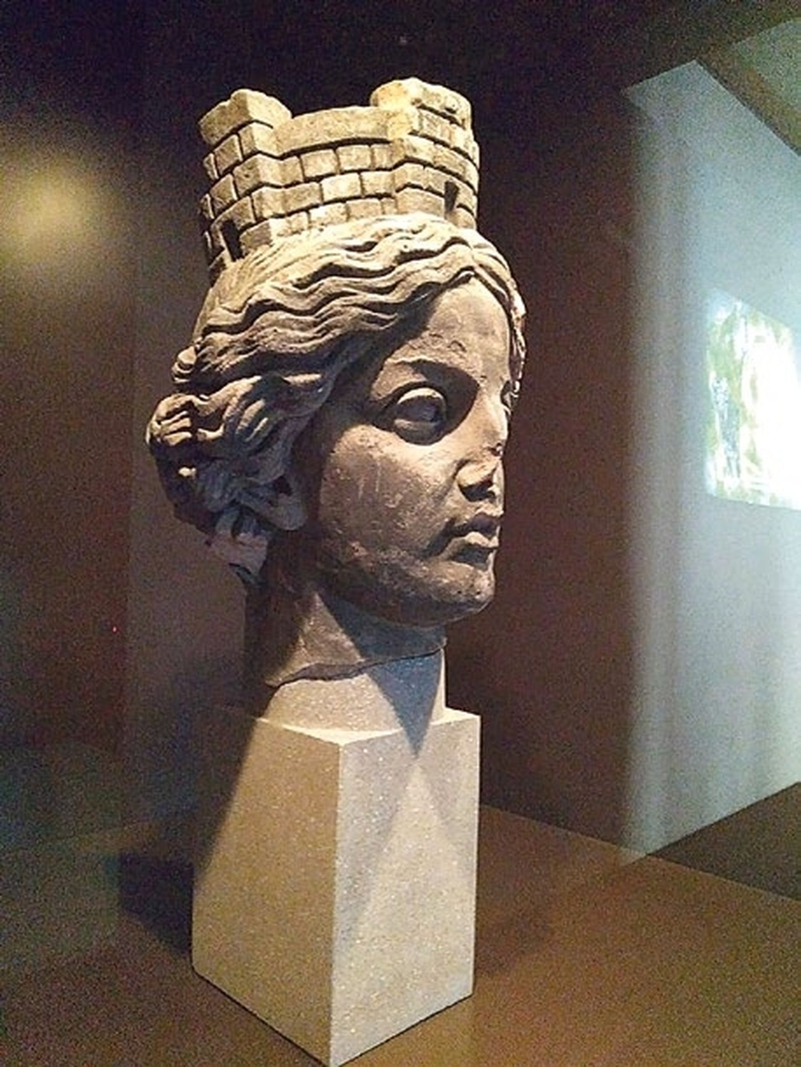 Tyche de los Museos Vaticanos (Roma, Italia).