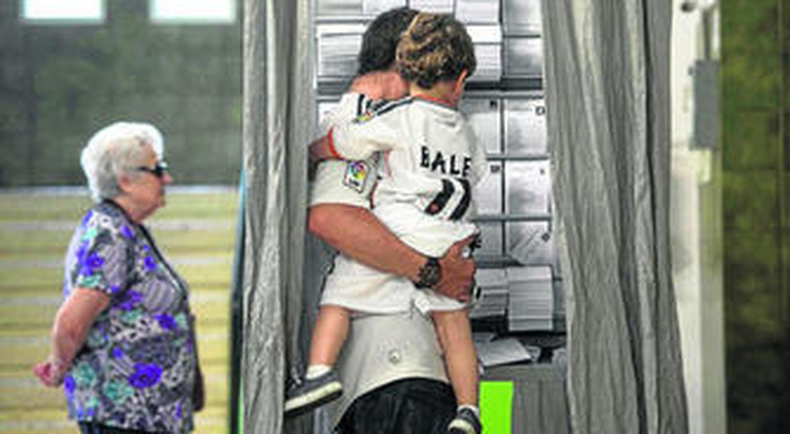 A lo mejor es preferible que gobierne el Madrid; puestos a hacerlo mal, quién sabe.