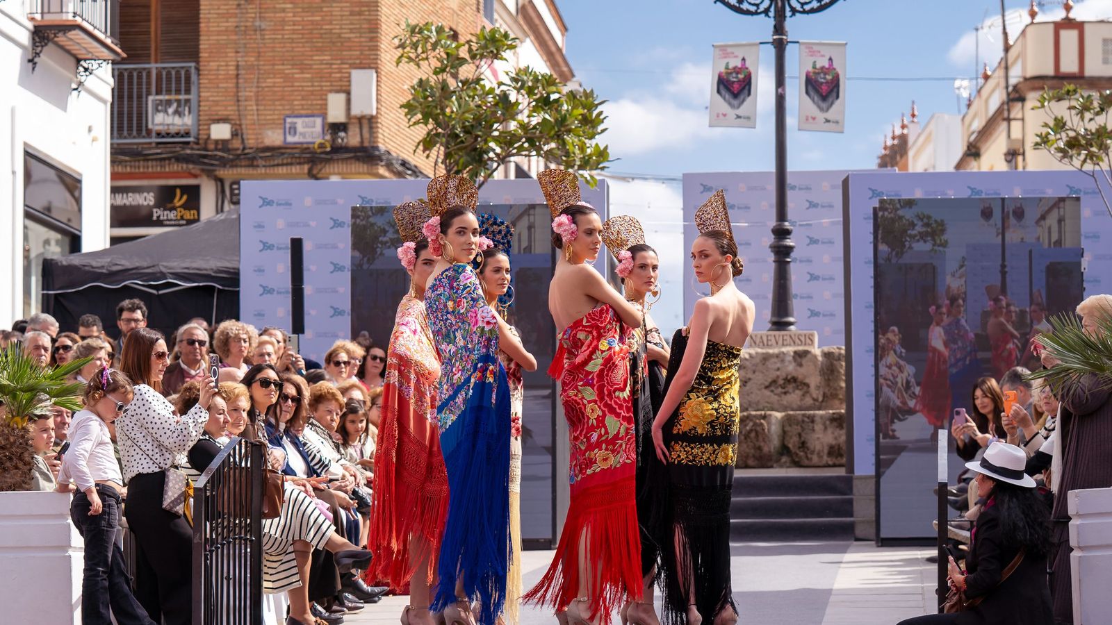 Los mantonces de Cantillana son una prueba de que la artesanía es un auténtico lujo.