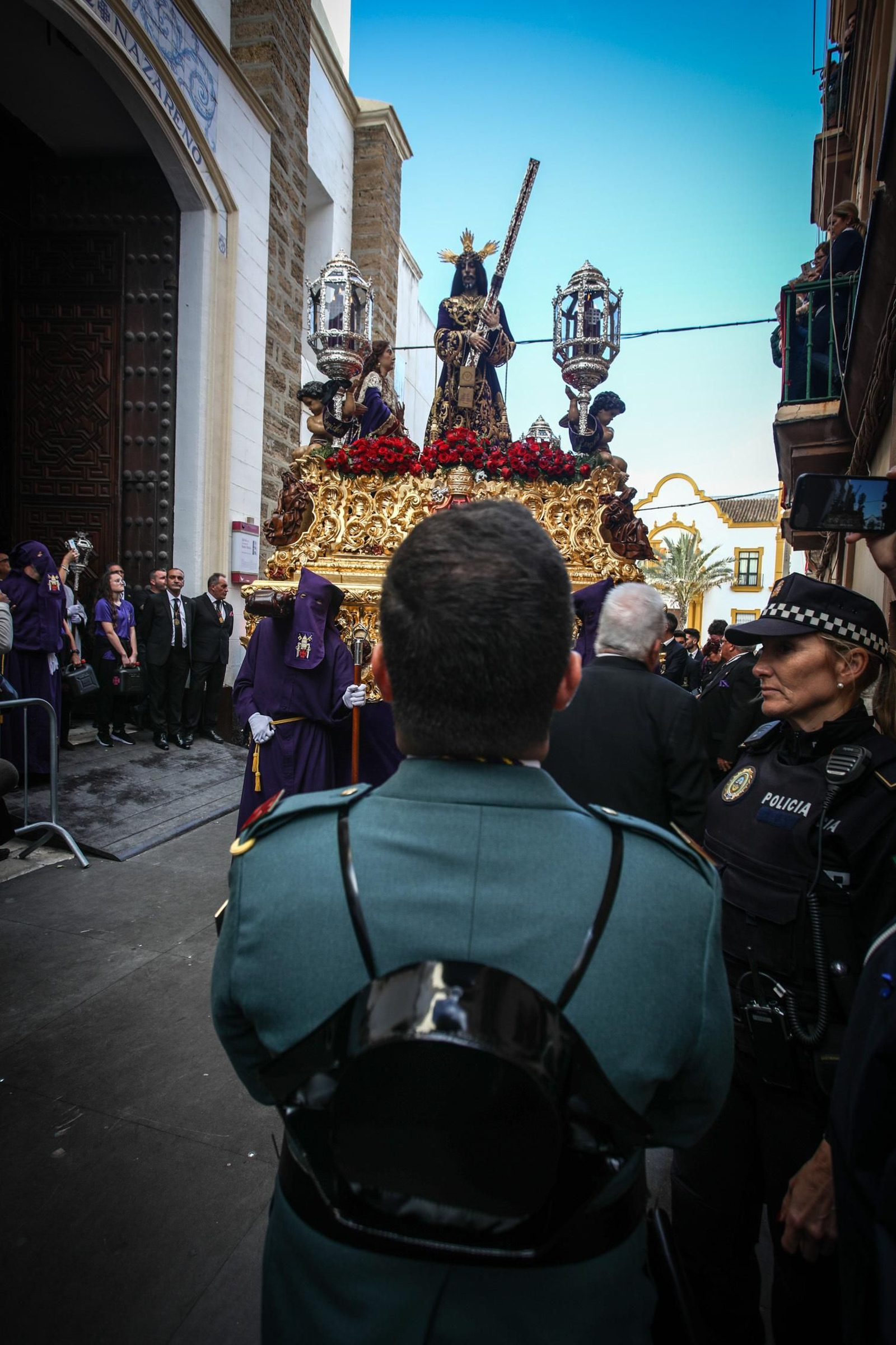 Salida procesional de la hermandad del Nazareno