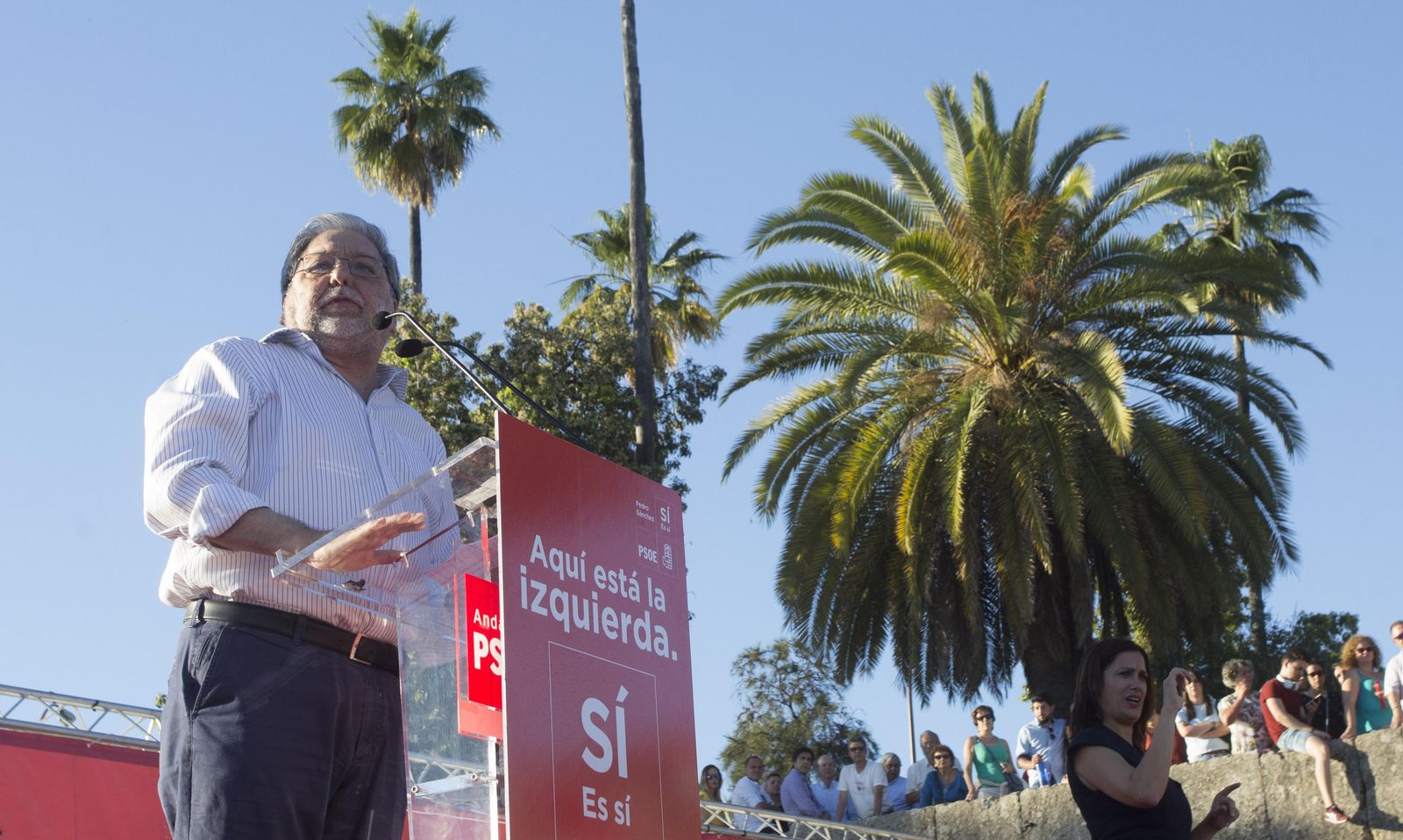 El acto de campaña de Pedro Sánchez en Sevilla, en imágenes