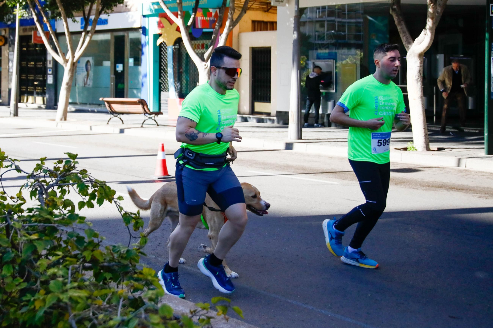 Imágenes de la Carrera contra el Cáncer de Almería