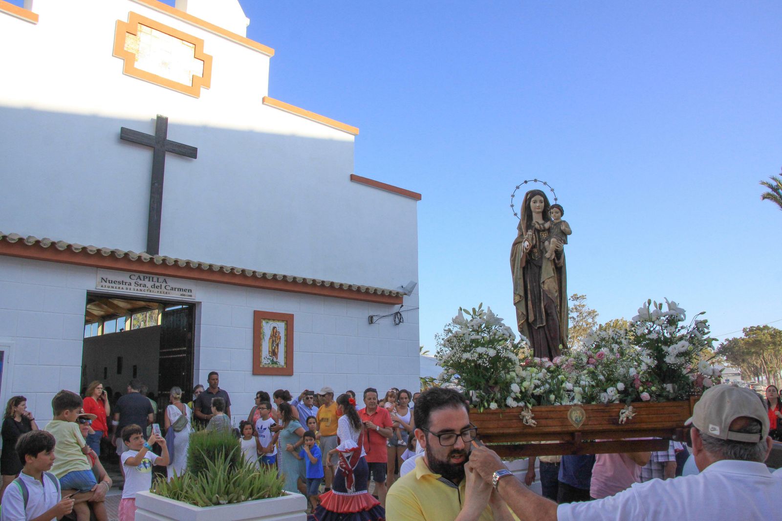 Procesión marinera y celebraciones de la Virgen del Carmen en Sancti Petri