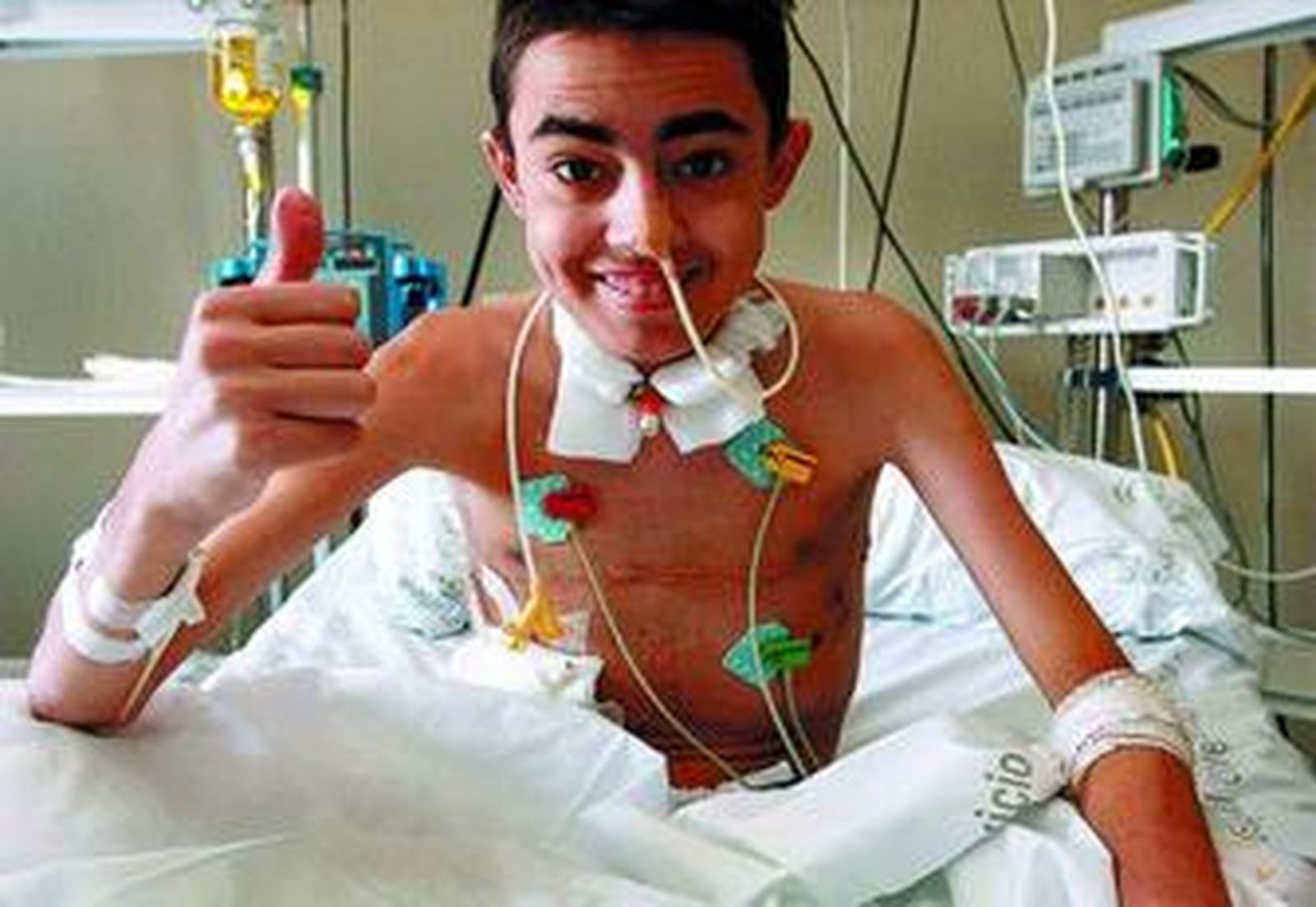 Emilio José Correro, de 20 años, en el Hospital Reina Sofía de Córdoba.