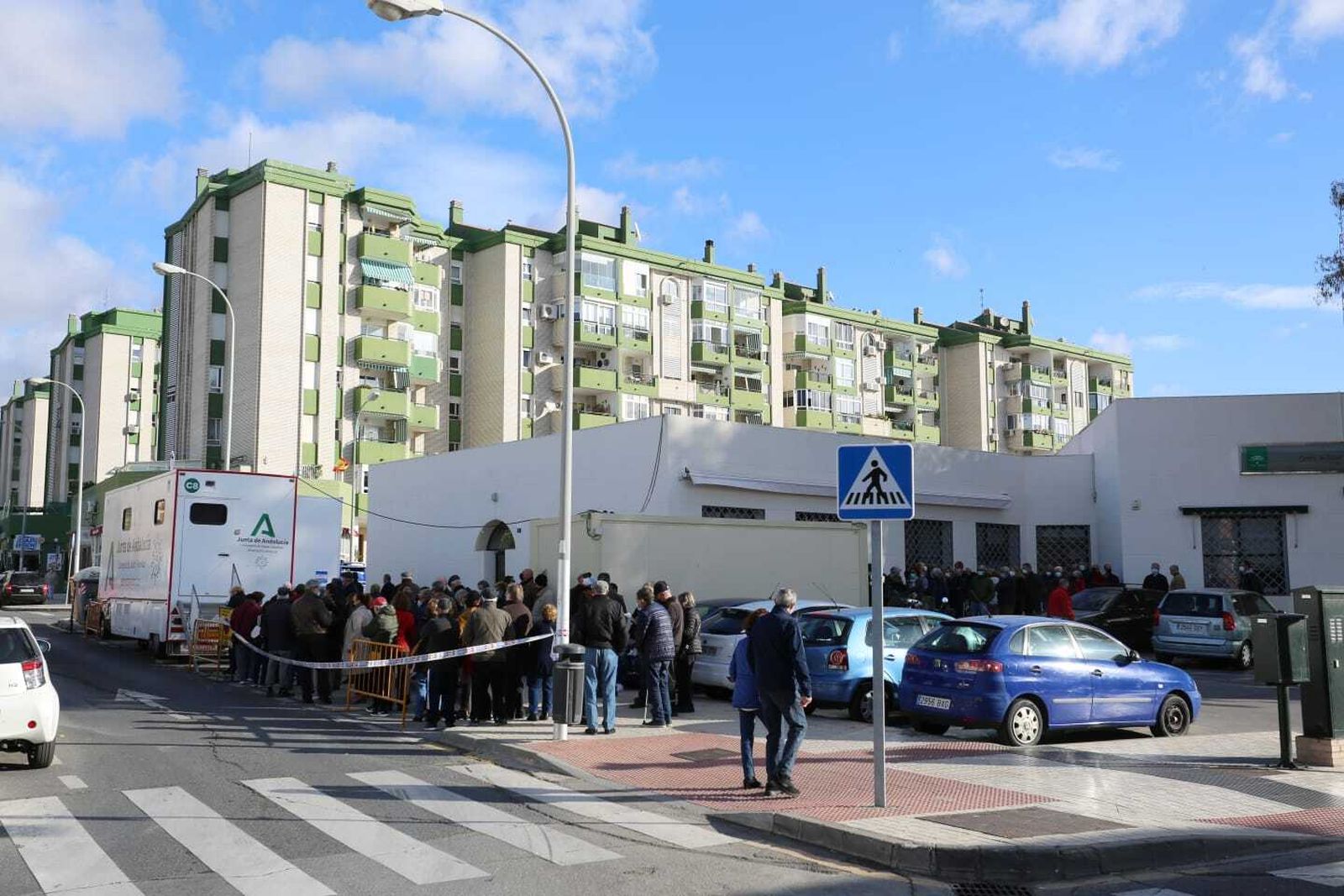Colas para vacunarse contra el Covid