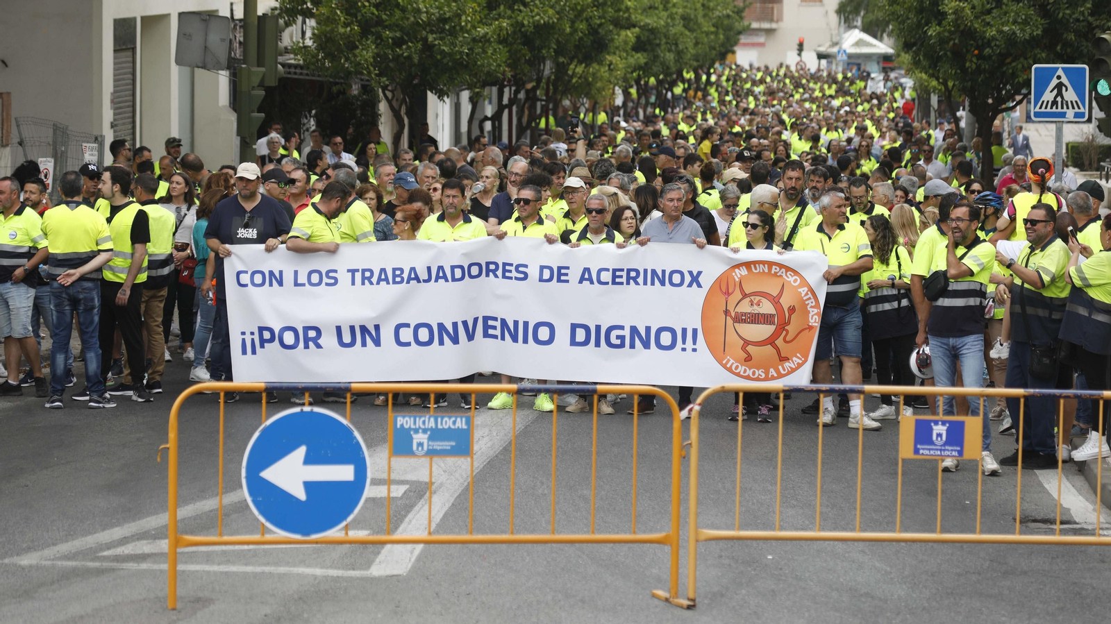 La plantilla de Acerinox celebra una nueva manifestación en Algeciras, en imágenes